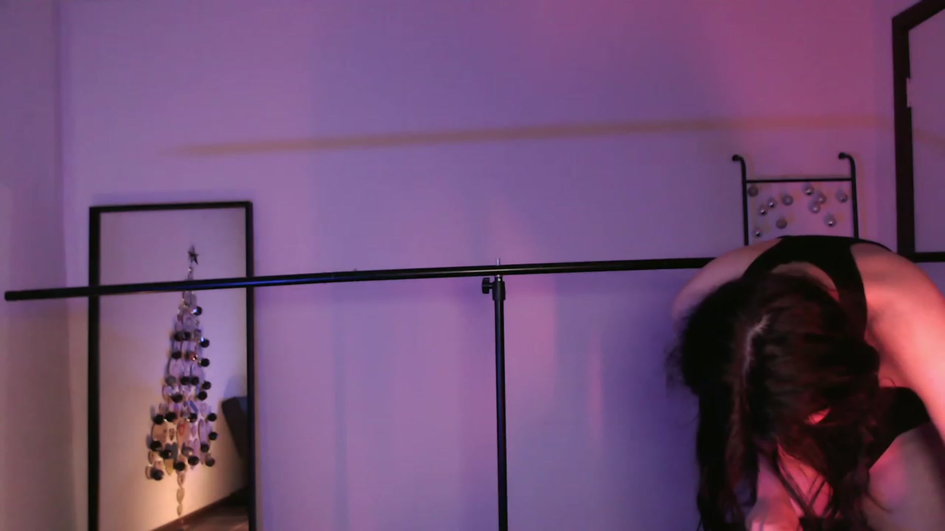 Gallery image thumbnail from RoomToAvoid's myfreecams stream on, 12/22/2023, 24:57 image 20 of 20