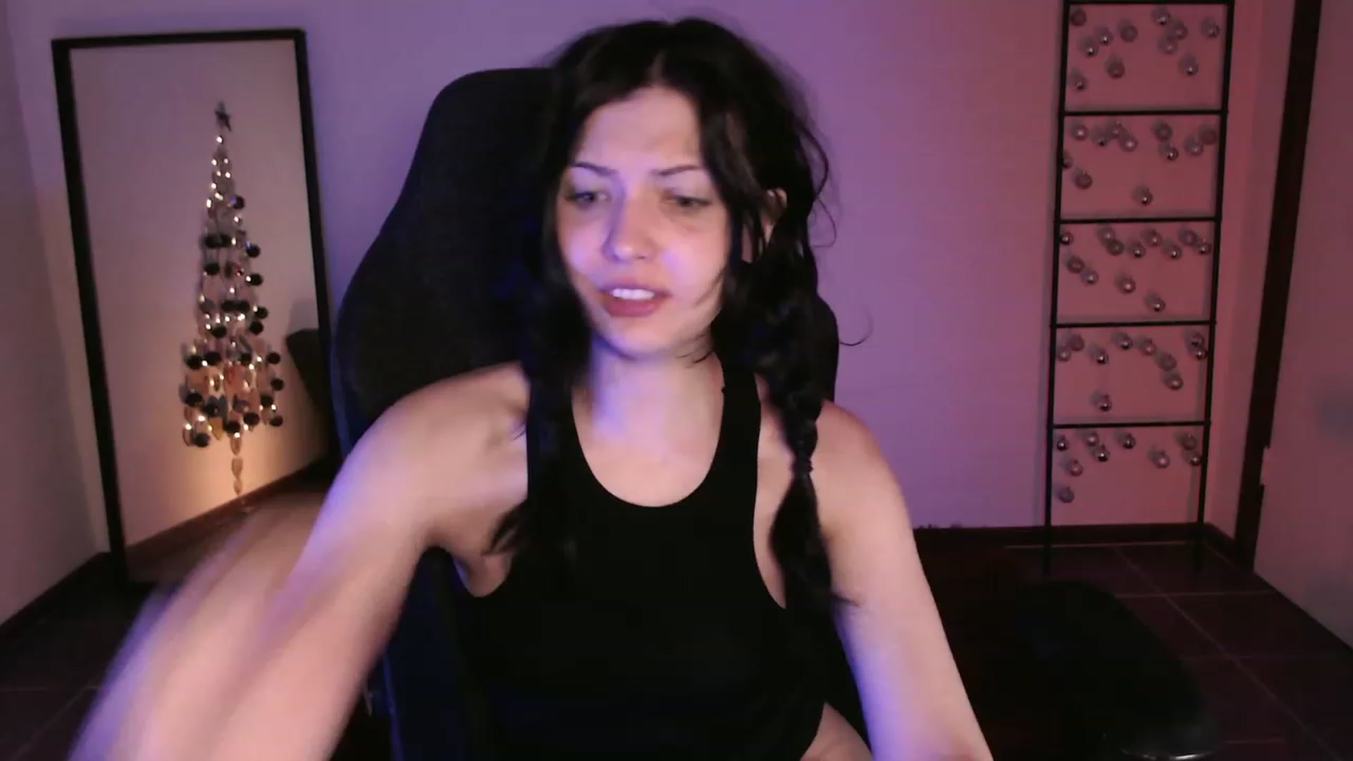 Gallery image thumbnail from RoomToAvoid's myfreecams stream on, 12/22/2023, 24:57 image 13 of 20