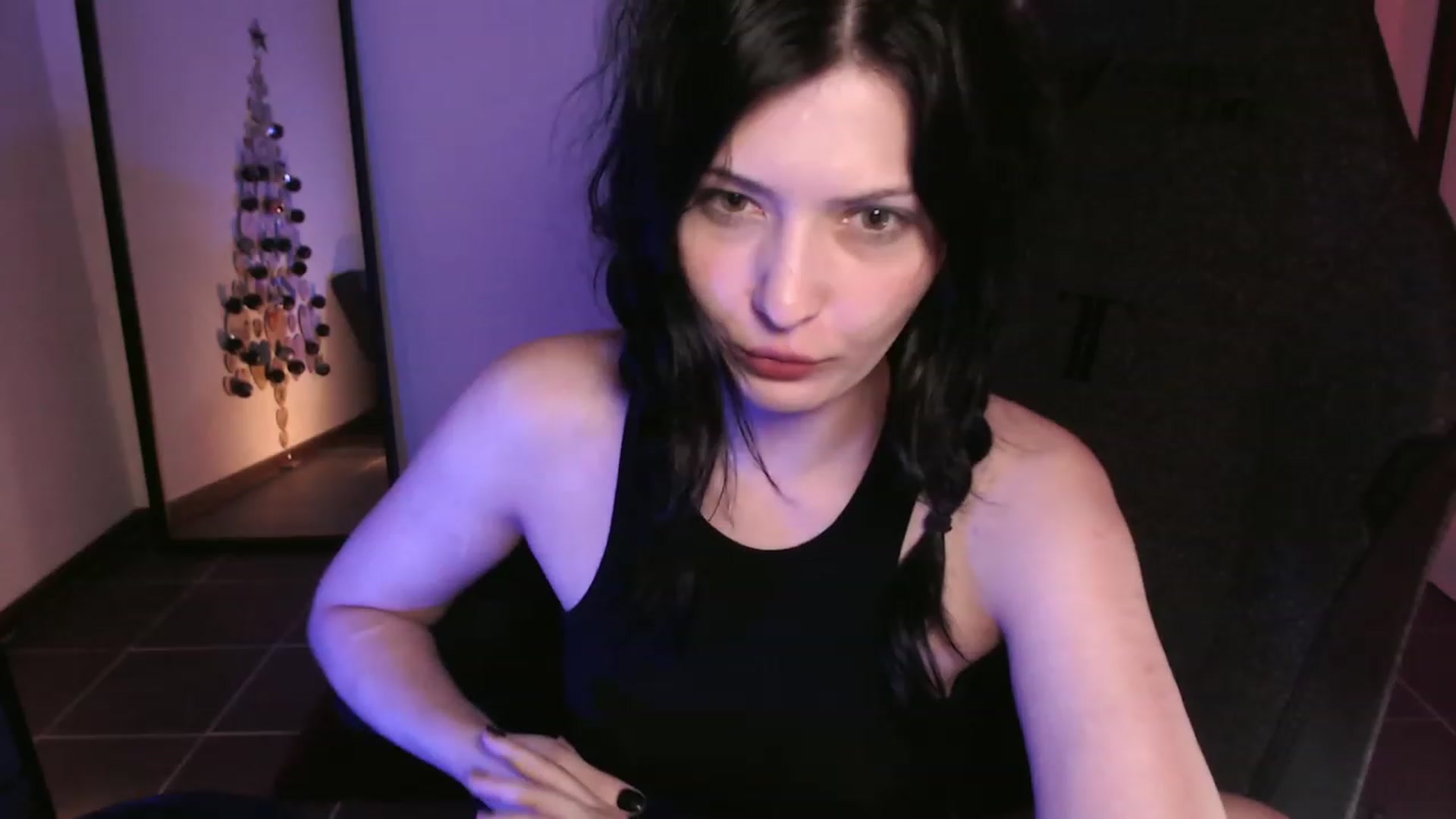 Gallery image thumbnail from RoomToAvoid's myfreecams stream on, 12/22/2023, 02:20 image 6 of 20
