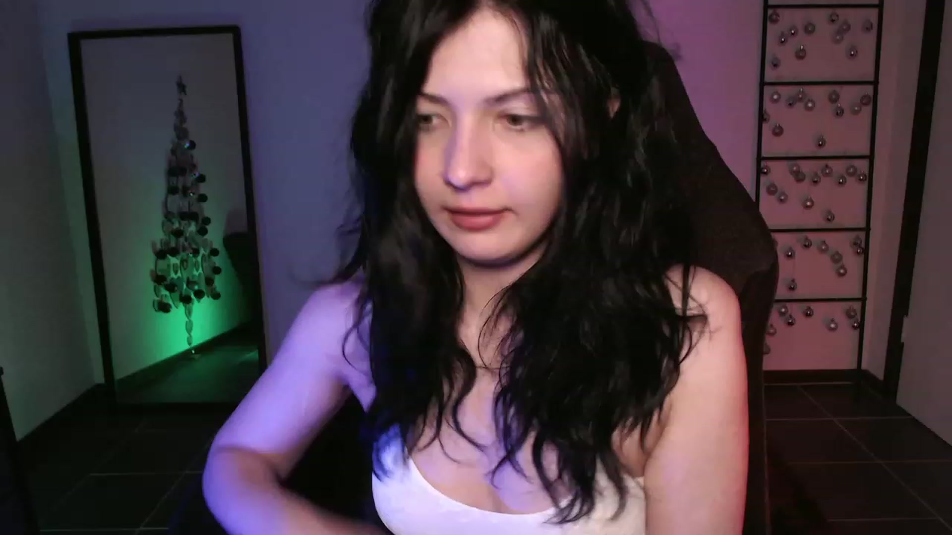 Gallery image thumbnail from RoomToAvoid's myfreecams stream on, 12/22/2023, 04:18 image 15 of 20