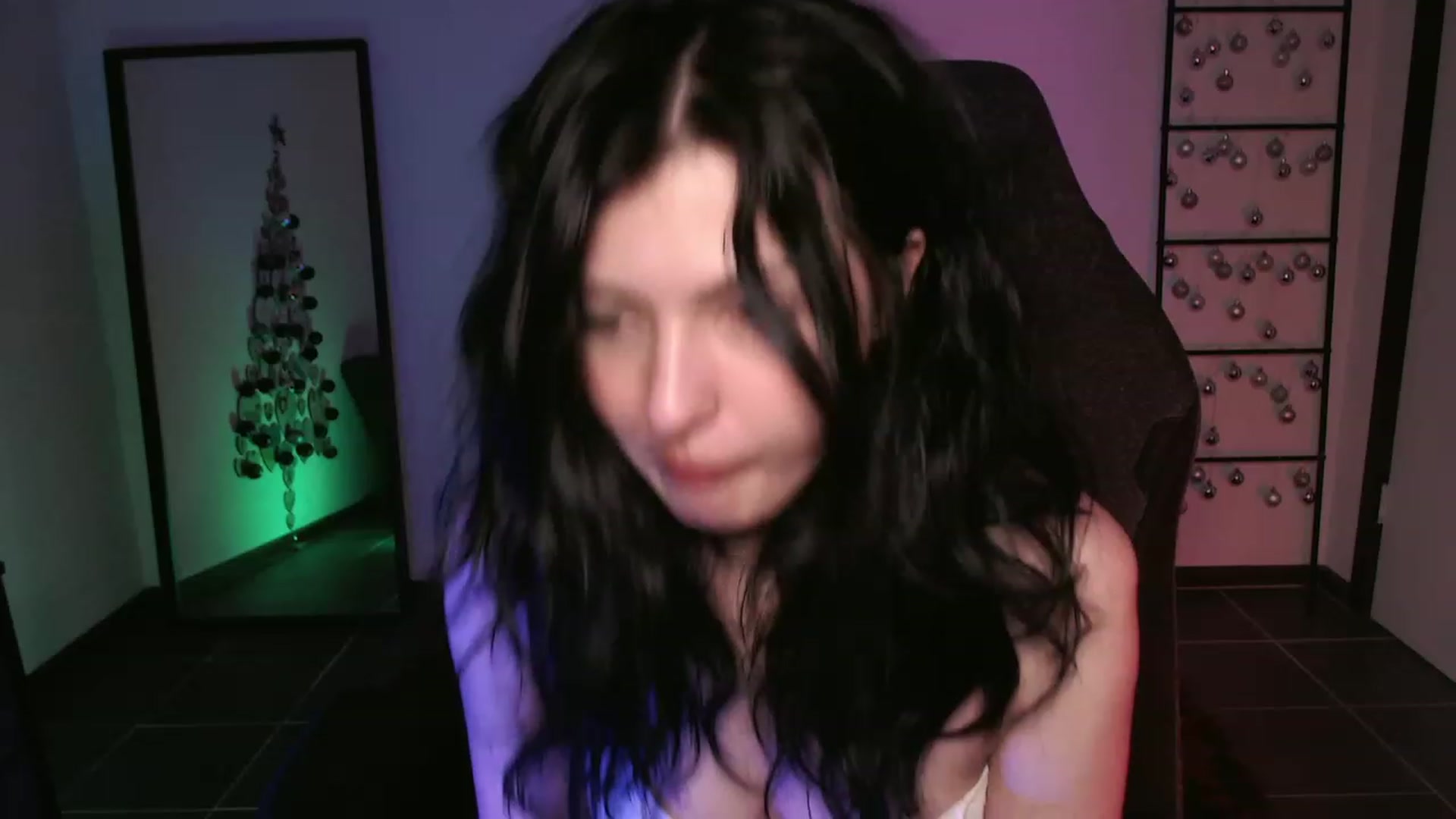 Gallery image thumbnail from RoomToAvoid's myfreecams stream on, 12/22/2023, 04:18 image 14 of 20