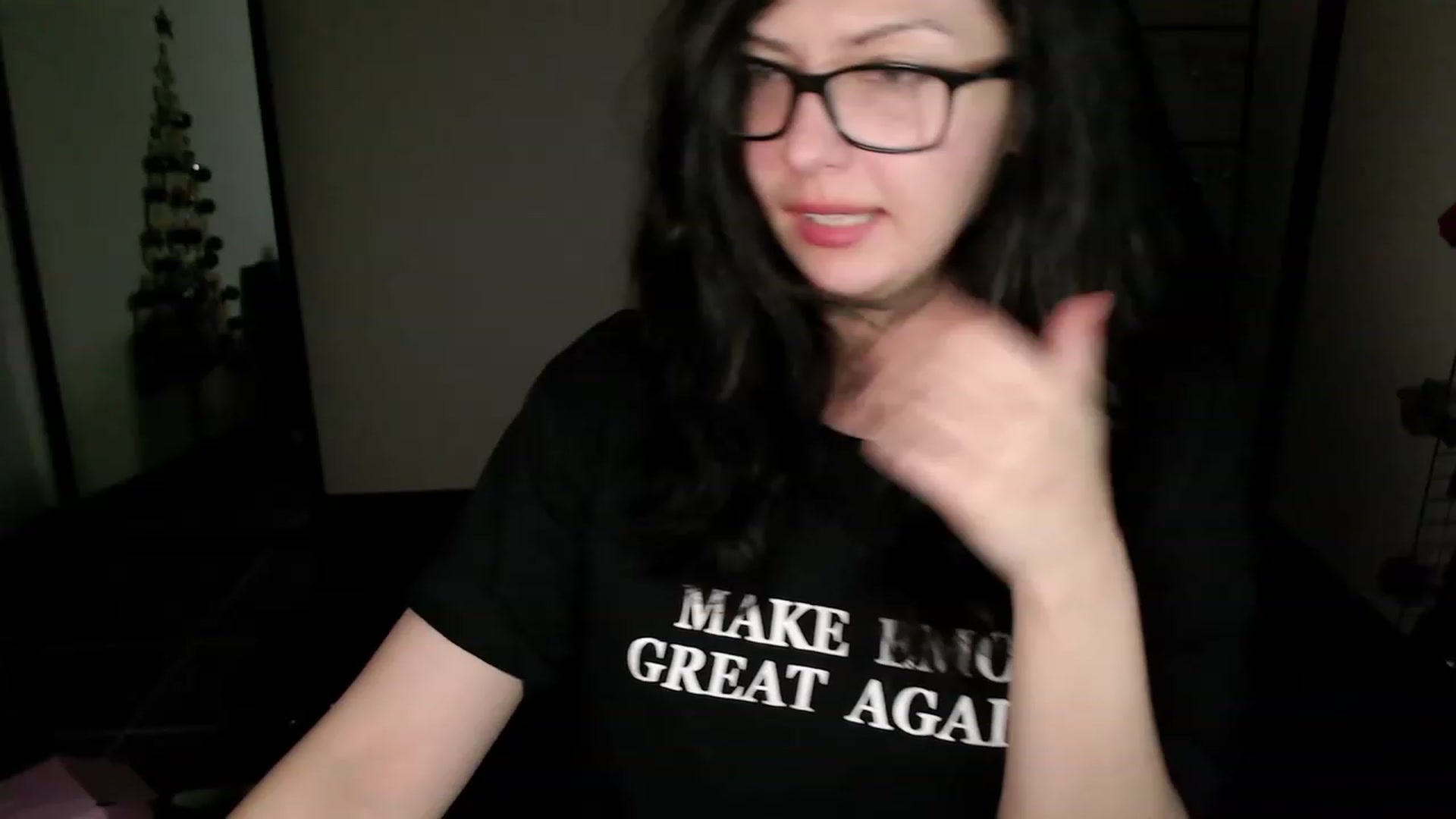 Gallery image thumbnail from RoomToAvoid's myfreecams stream on, 12/25/2023, 10:07 image 18 of 20