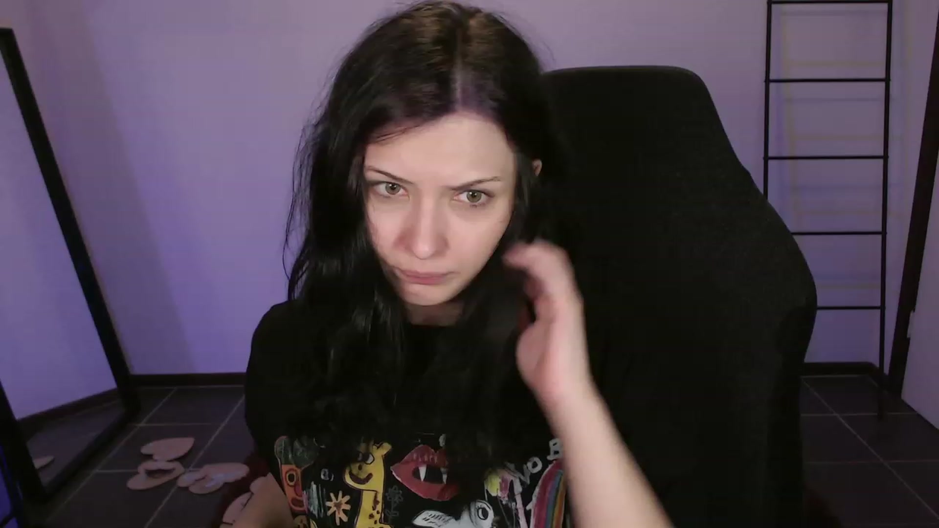 Gallery image thumbnail from RoomToAvoid's myfreecams stream on, 12/29/2023, 02:10 image 12 of 20