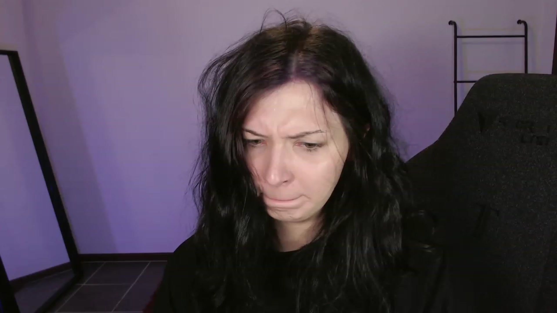 Gallery image thumbnail from RoomToAvoid's myfreecams stream on, 12/29/2023, 02:10 image 10 of 20