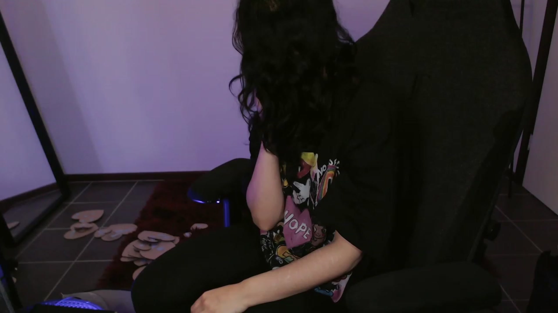 Gallery image thumbnail from RoomToAvoid's myfreecams stream on, 12/29/2023, 02:10 image 13 of 20