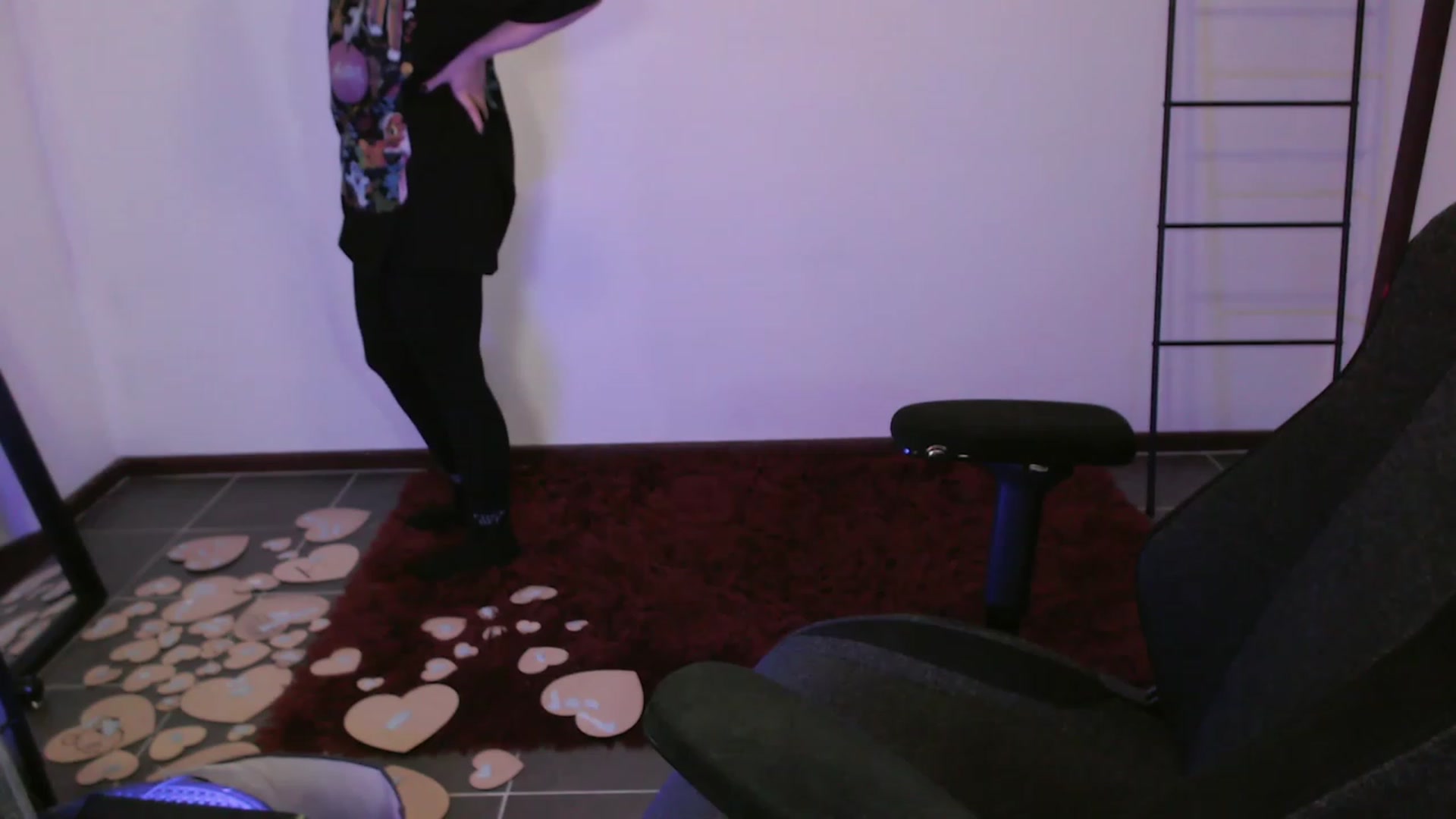 Gallery image thumbnail from RoomToAvoid's myfreecams stream on, 12/29/2023, 02:41 image 13 of 20