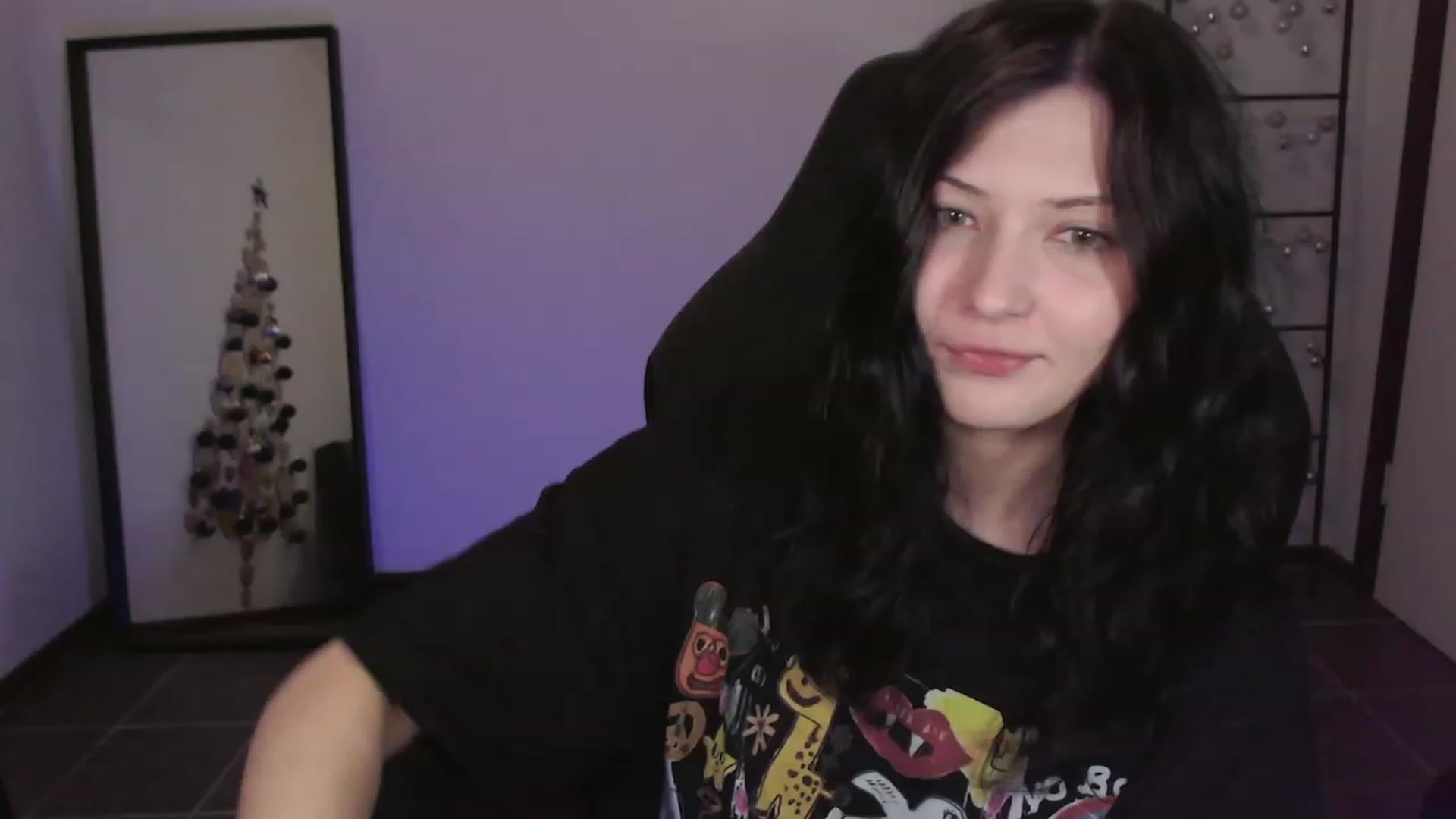 Gallery image thumbnail from RoomToAvoid's myfreecams stream on, 12/29/2023, 02:41 image 5 of 20