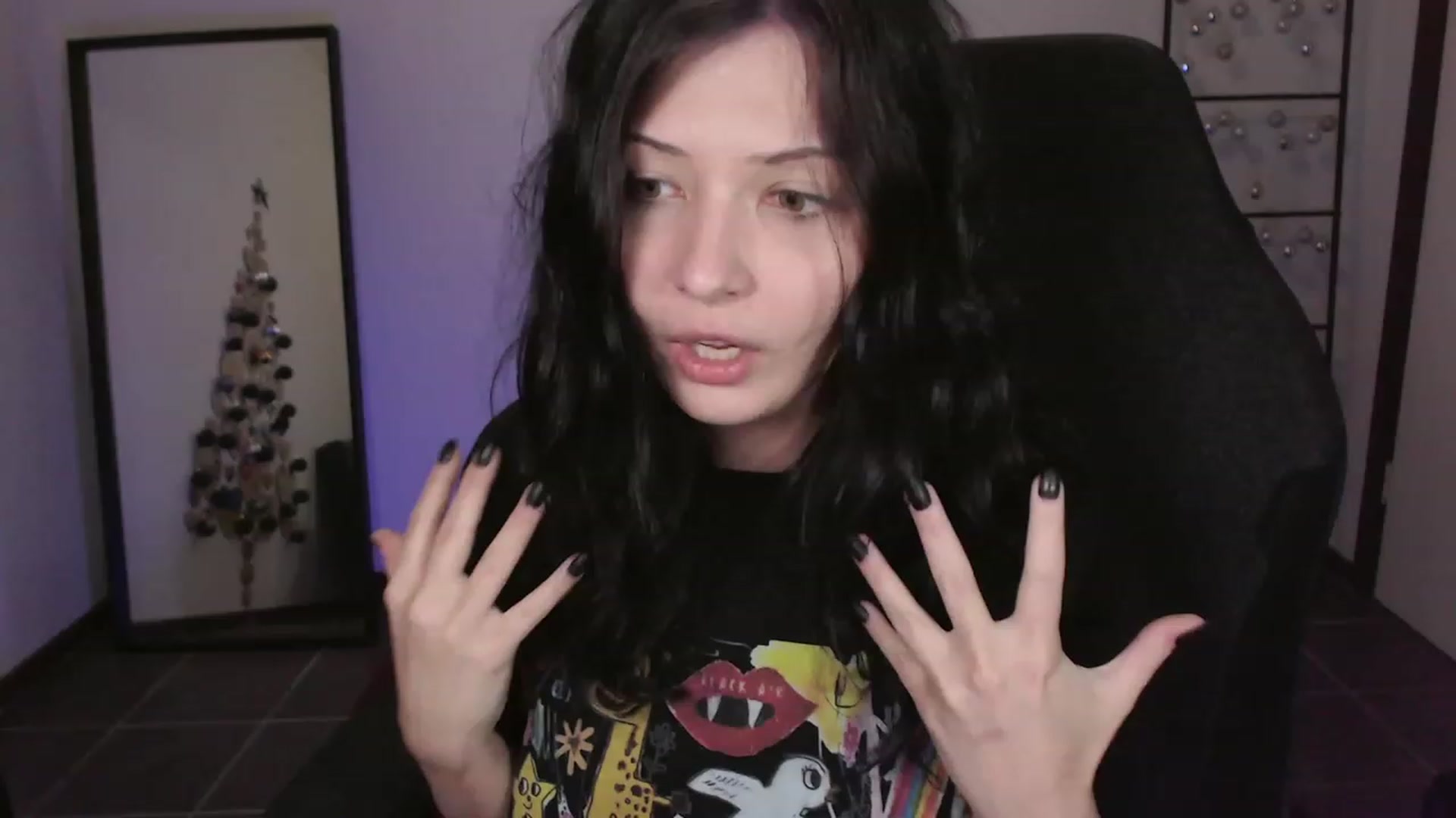 Gallery image thumbnail from RoomToAvoid's myfreecams stream on, 12/29/2023, 02:41 image 3 of 20