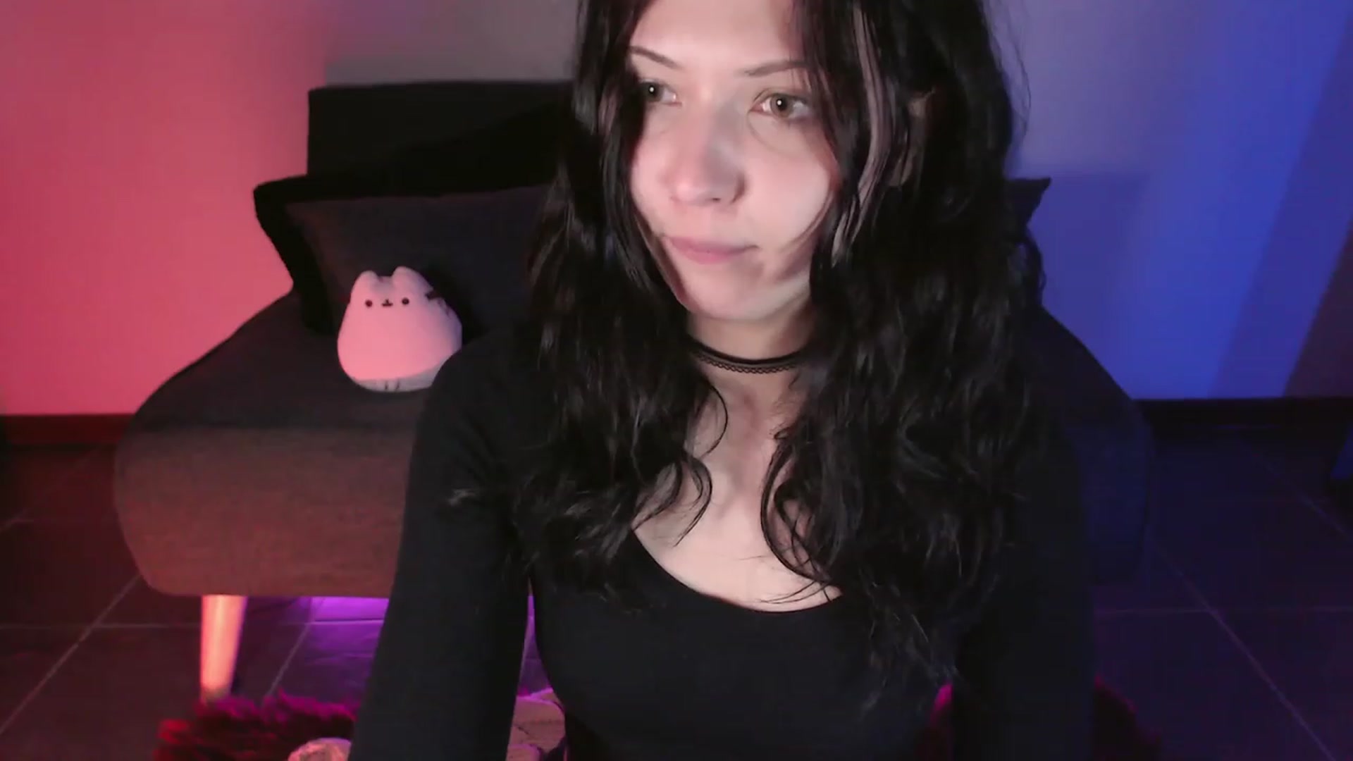 Gallery image thumbnail from RoomToAvoid's myfreecams stream on, 12/31/2023, 04:27 image 9 of 20