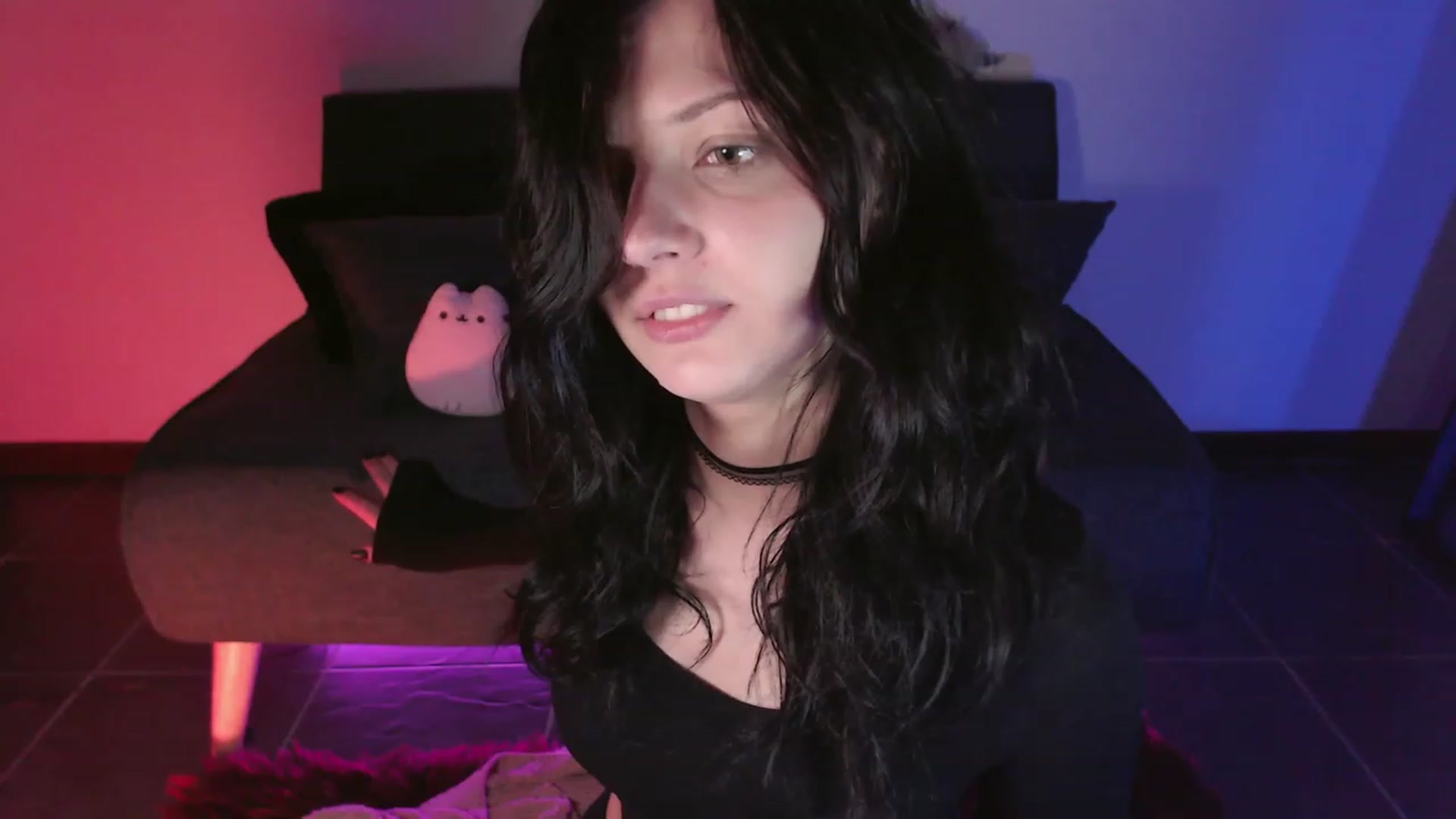 Gallery image thumbnail from RoomToAvoid's myfreecams stream on, 12/31/2023, 04:27 image 13 of 20