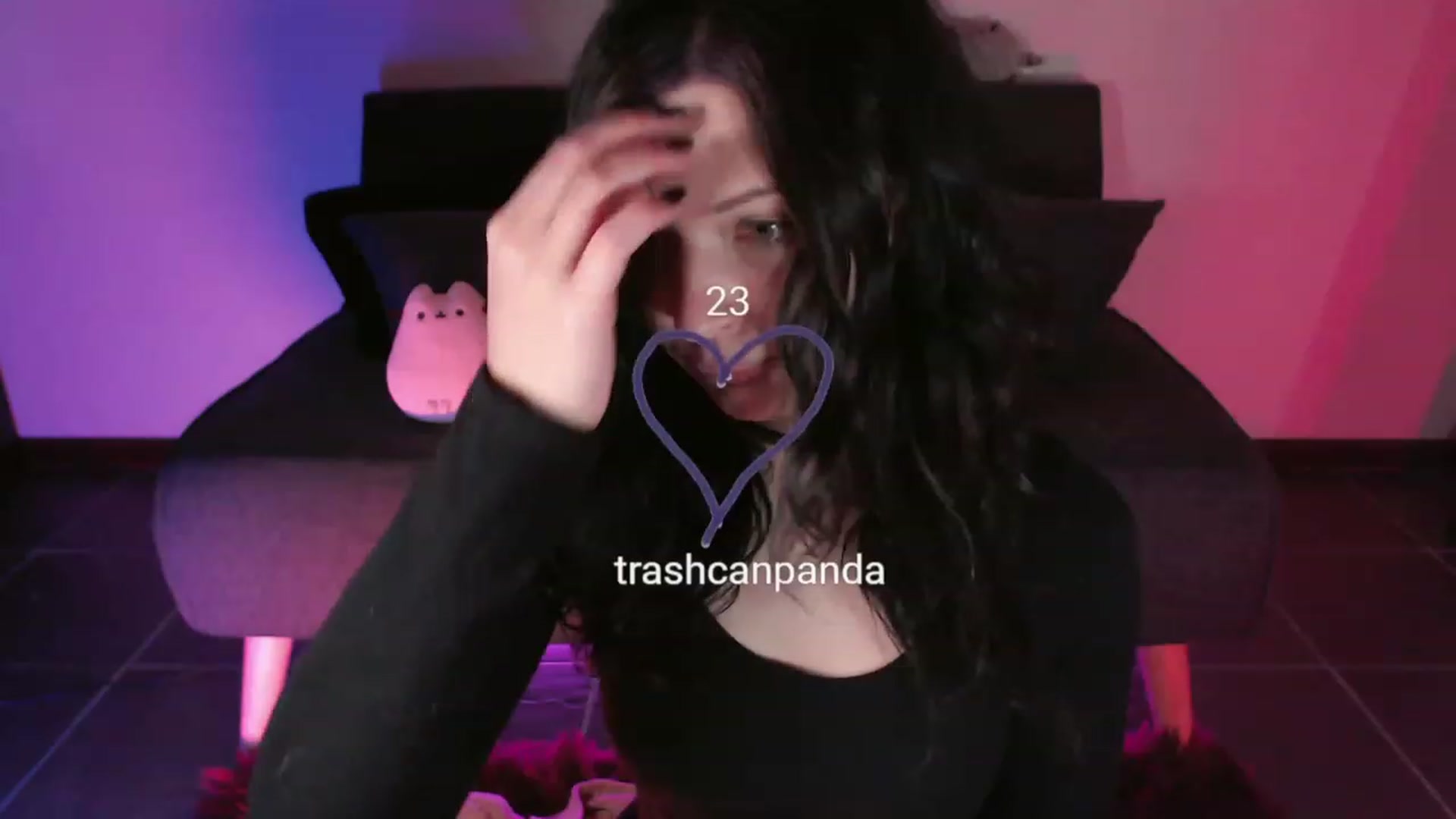 Gallery image thumbnail from RoomToAvoid's myfreecams stream on, 12/31/2023, 04:27 image 2 of 20