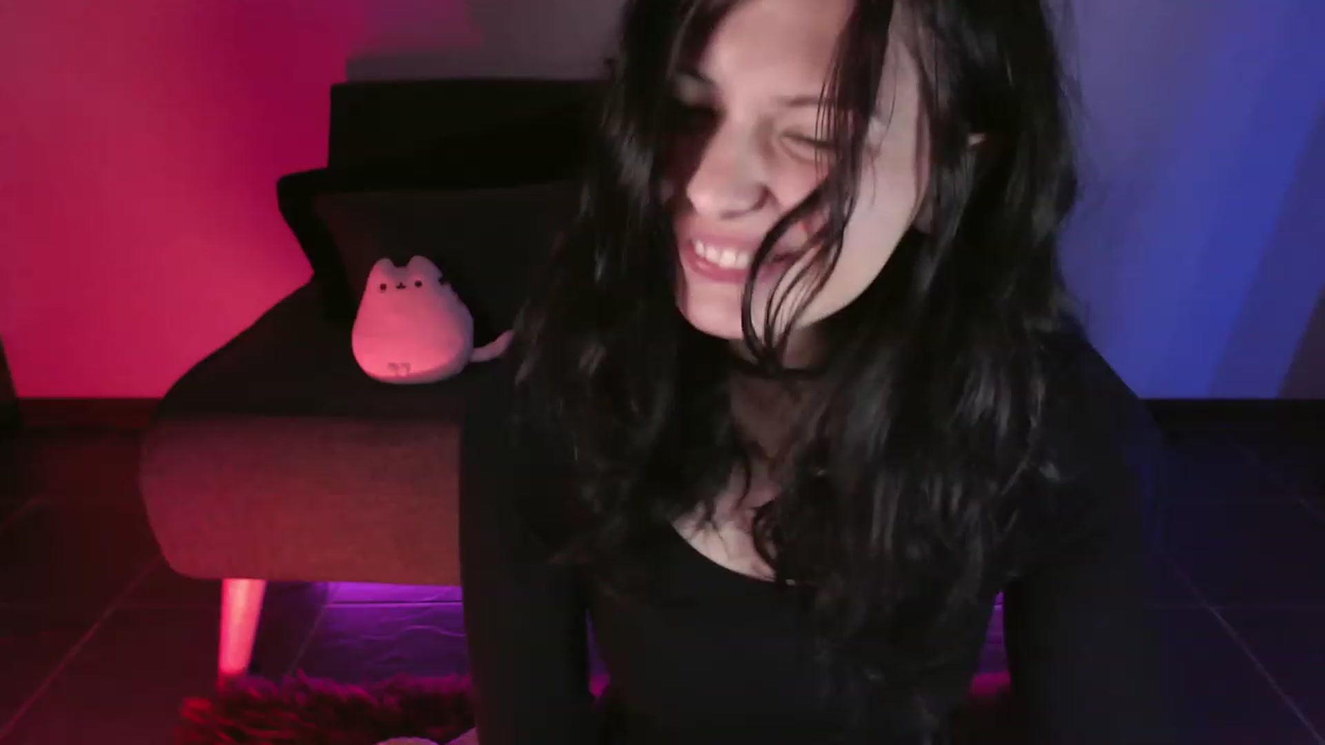 Gallery image thumbnail from RoomToAvoid's myfreecams stream on, 12/31/2023, 04:27 image 5 of 20