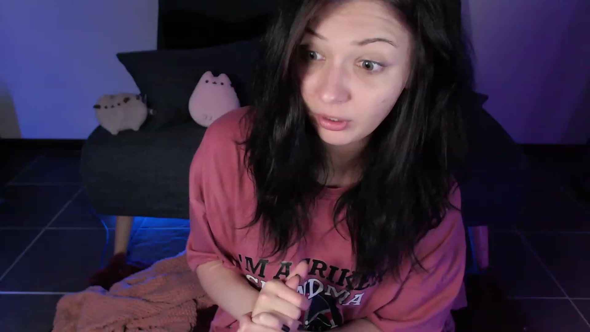 Gallery image thumbnail from RoomToAvoid's myfreecams stream on, 01/02/2024, 02:54 image 18 of 20