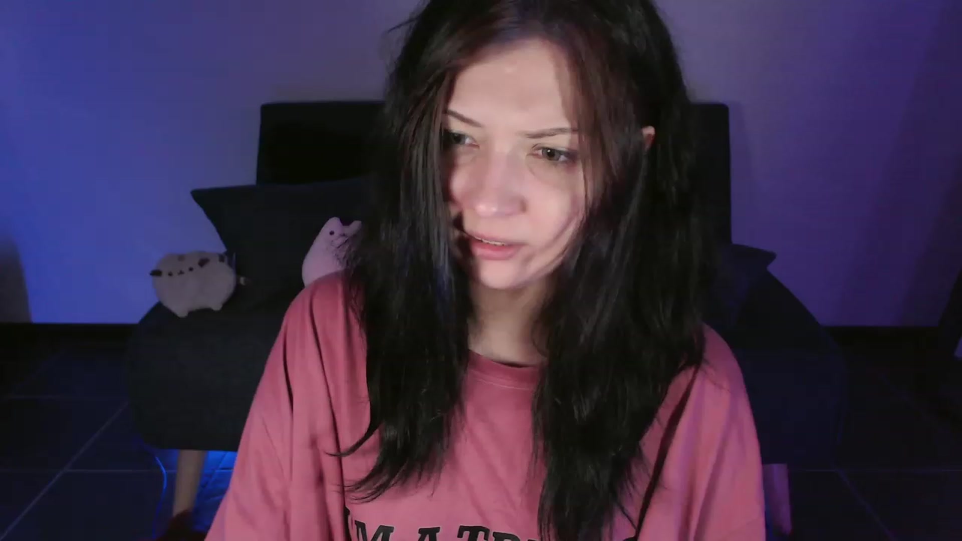 Gallery image thumbnail from RoomToAvoid's myfreecams stream on, 01/02/2024, 02:54 image 2 of 20