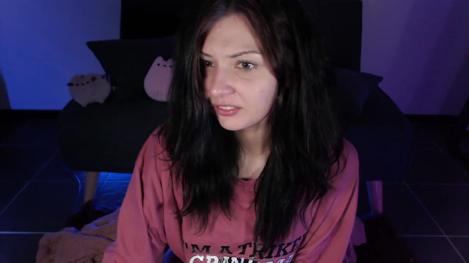 Gallery image thumbnail from RoomToAvoid's myfreecams stream on, 01/02/2024, 02:54 image 12 of 20
