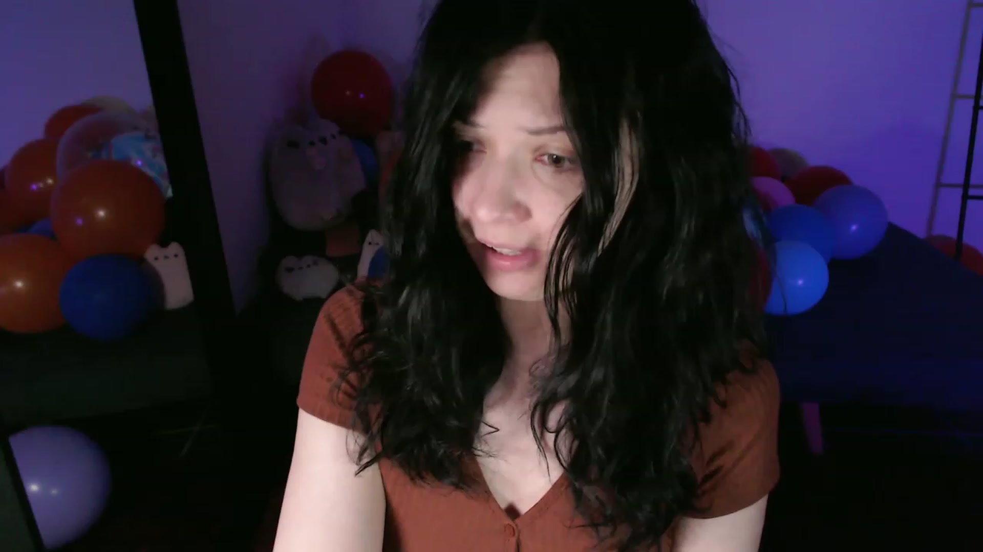 Gallery image thumbnail from RoomToAvoid's myfreecams stream on, 01/11/2024, 06:24 image 3 of 20