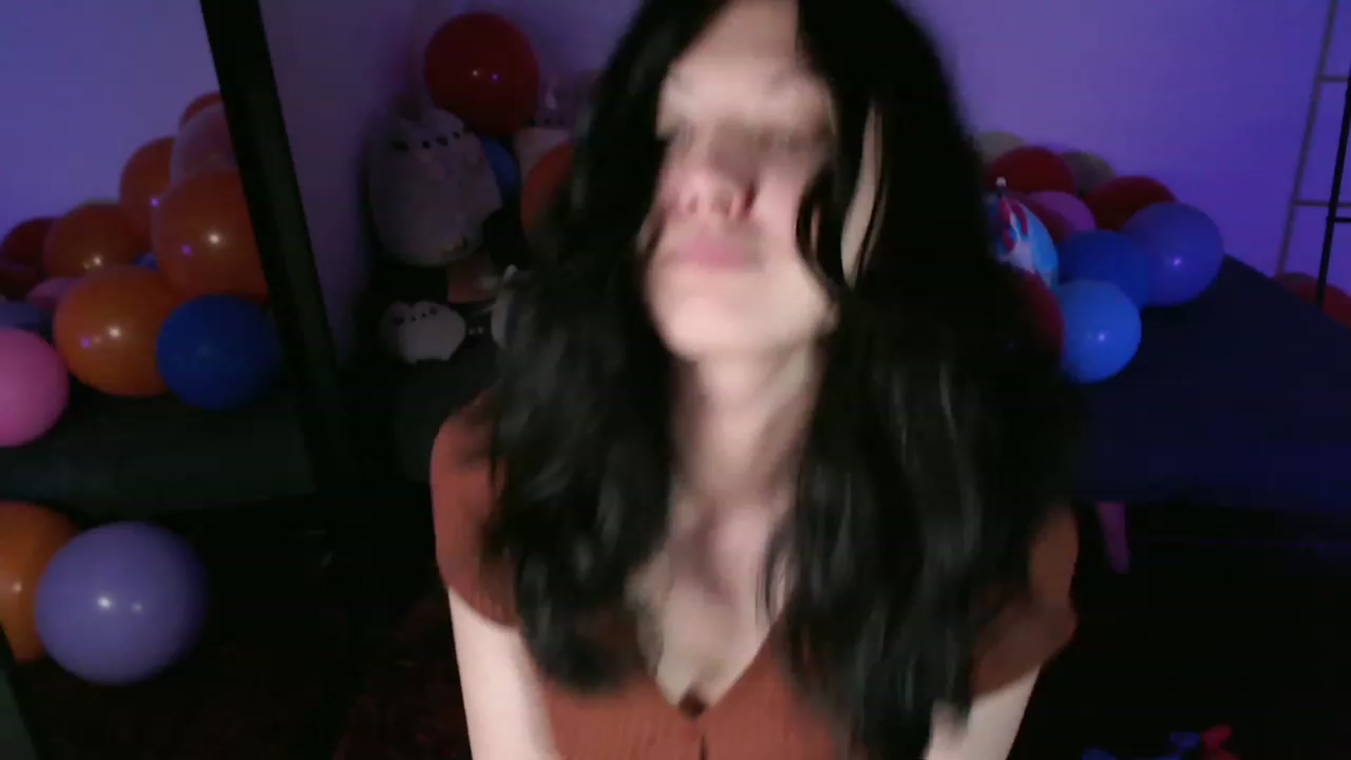 Gallery image thumbnail from RoomToAvoid's myfreecams stream on, 01/11/2024, 06:24 image 4 of 20