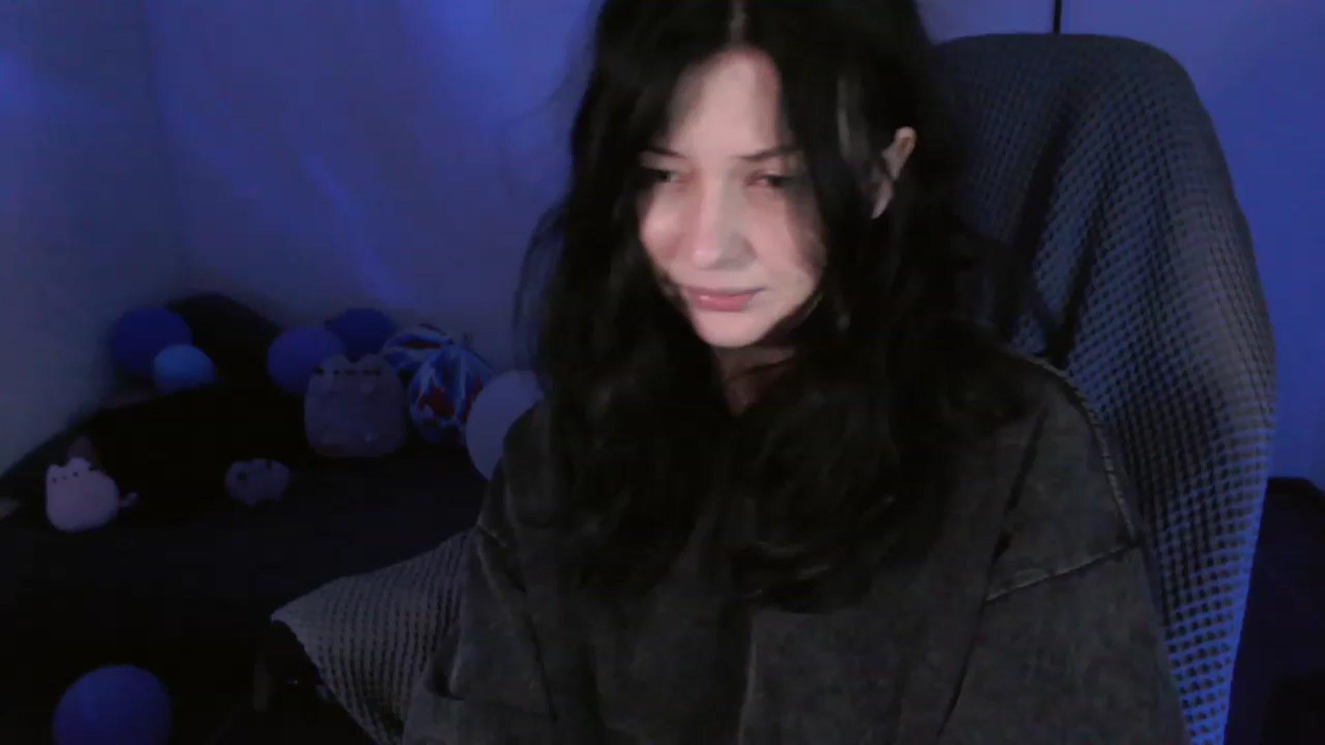 Gallery image thumbnail from RoomToAvoid's myfreecams stream on, 01/14/2024, 01:47 image 3 of 20