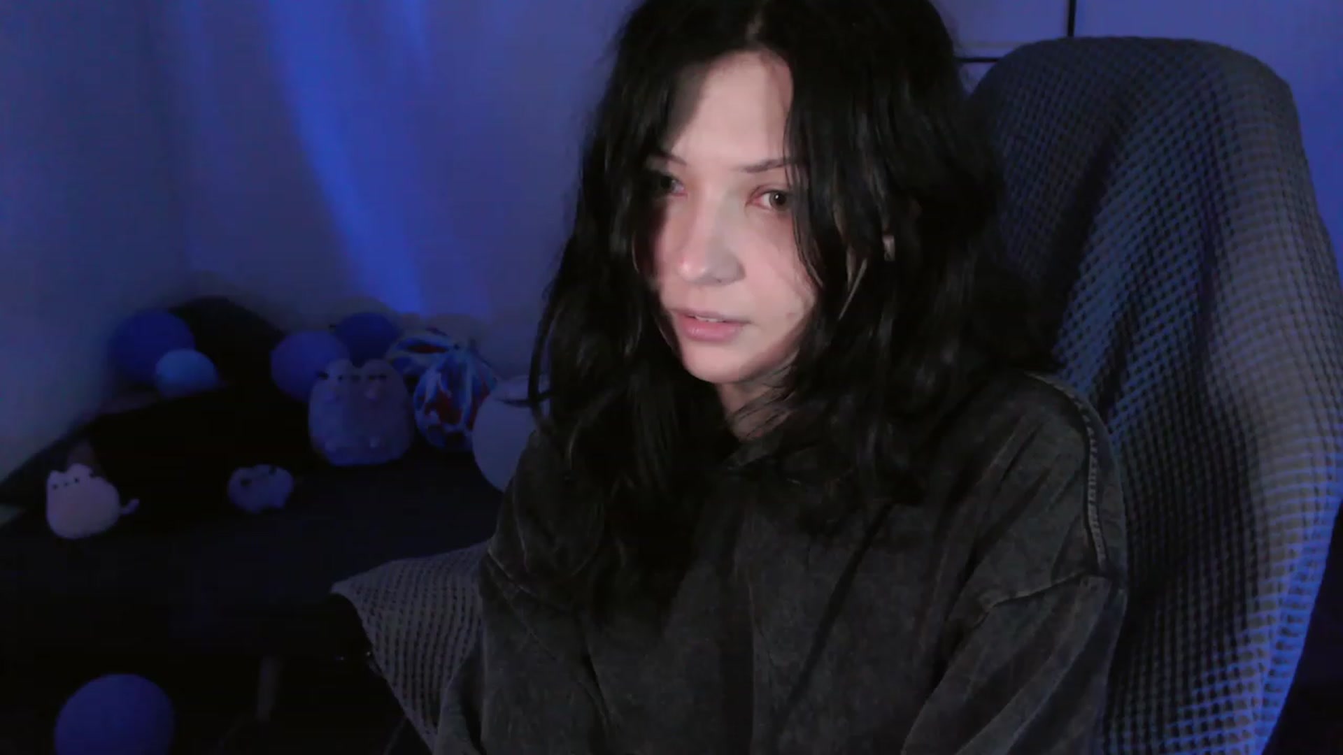 Gallery image thumbnail from RoomToAvoid's myfreecams stream on, 01/14/2024, 01:47 image 14 of 20