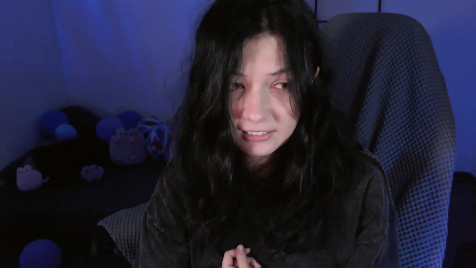 Gallery image thumbnail from RoomToAvoid's myfreecams stream on, 01/14/2024, 01:47 image 4 of 20
