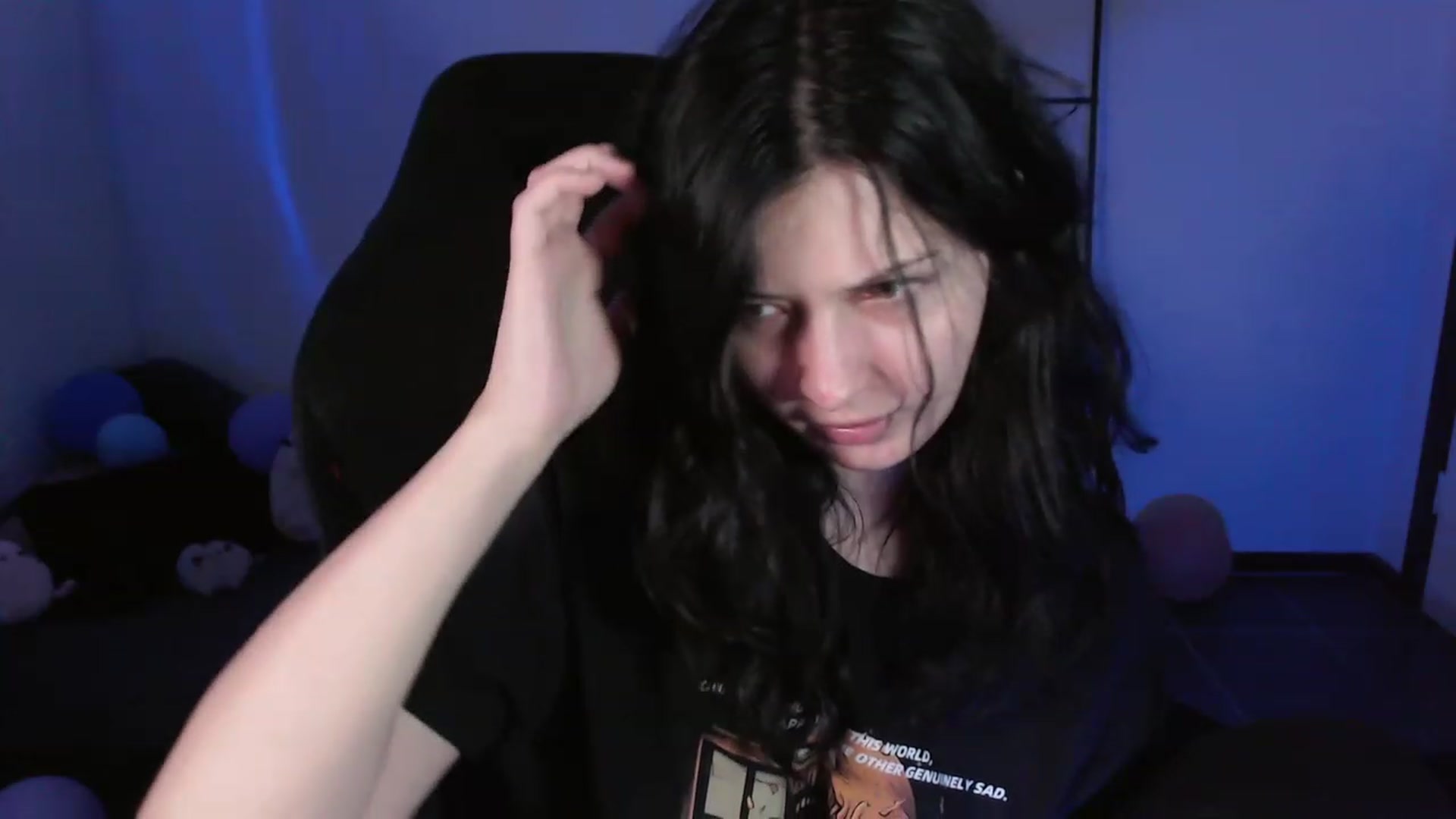 Gallery image thumbnail from RoomToAvoid's myfreecams stream on, 01/14/2024, 05:13 image 18 of 20
