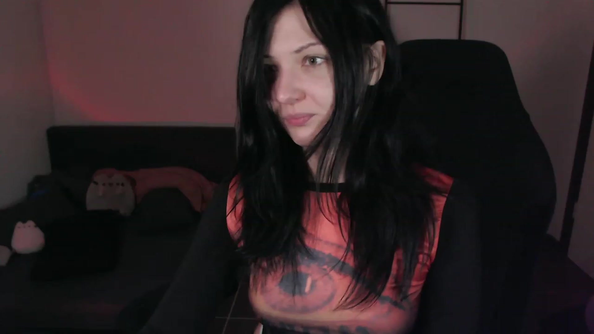 Gallery image thumbnail from RoomToAvoid's myfreecams stream on, 01/18/2024, 01:58 image 7 of 20
