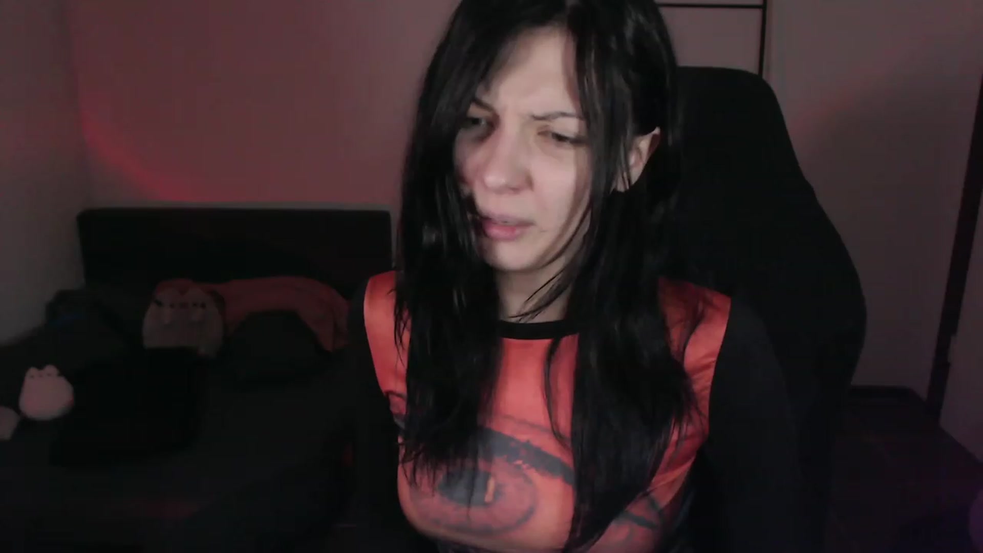 Gallery image thumbnail from RoomToAvoid's myfreecams stream on, 01/18/2024, 01:58 image 2 of 20
