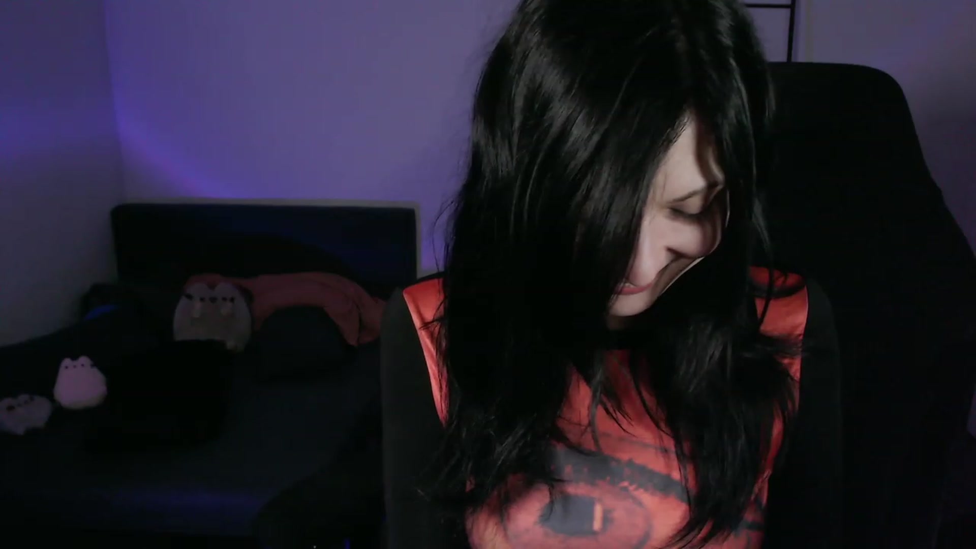 Gallery image thumbnail from RoomToAvoid's myfreecams stream on, 01/18/2024, 01:58 image 15 of 20