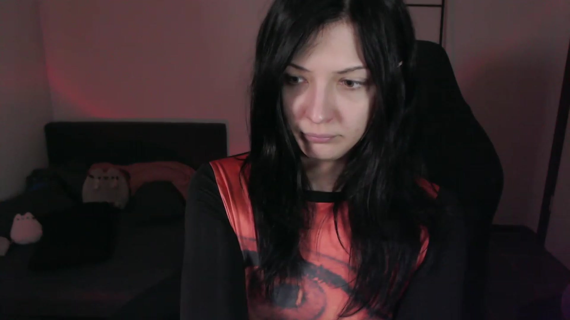 Gallery image thumbnail from RoomToAvoid's myfreecams stream on, 01/18/2024, 01:58 image 9 of 20