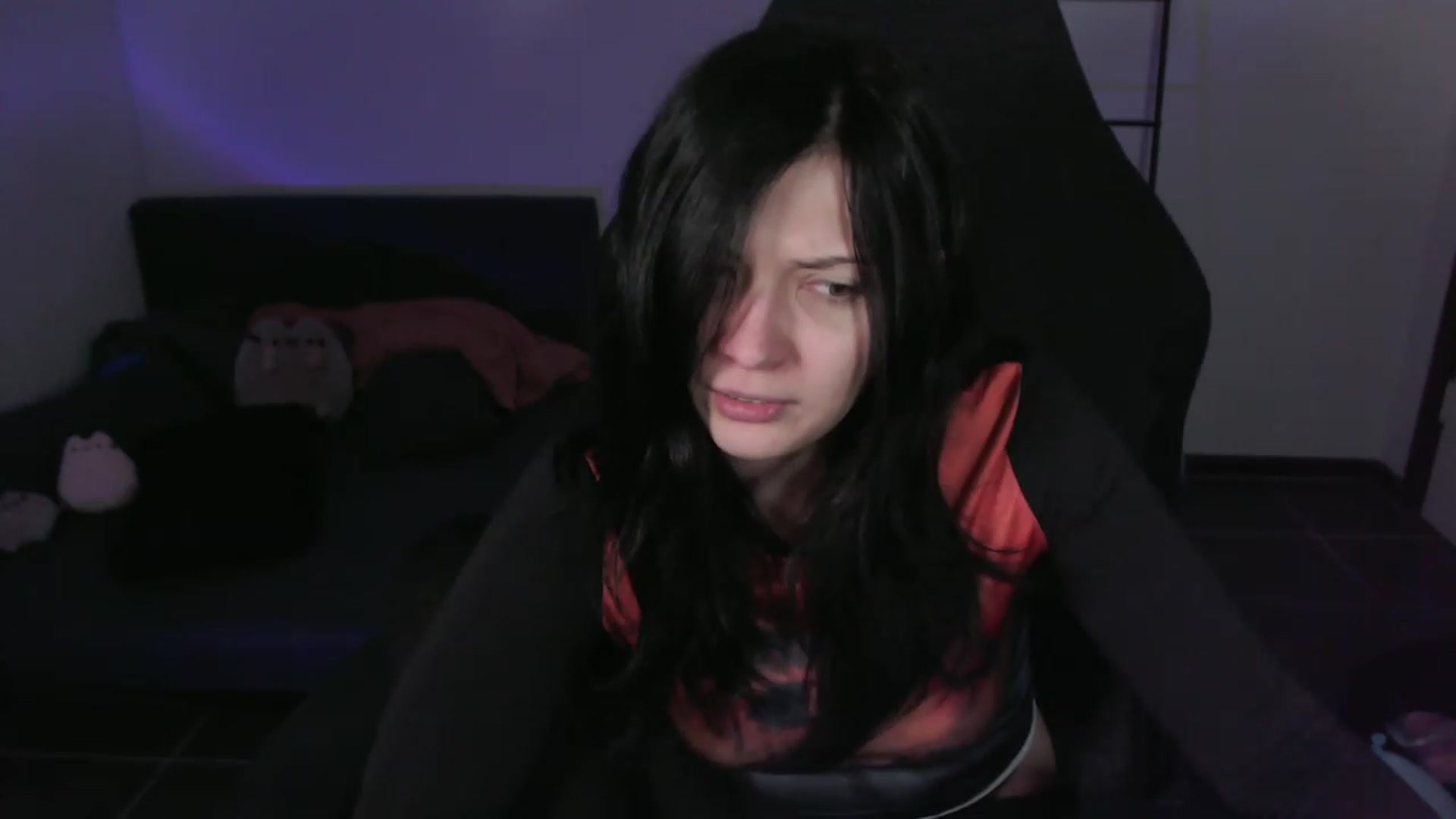 Gallery image thumbnail from RoomToAvoid's myfreecams stream on, 01/18/2024, 04:20 image 6 of 20