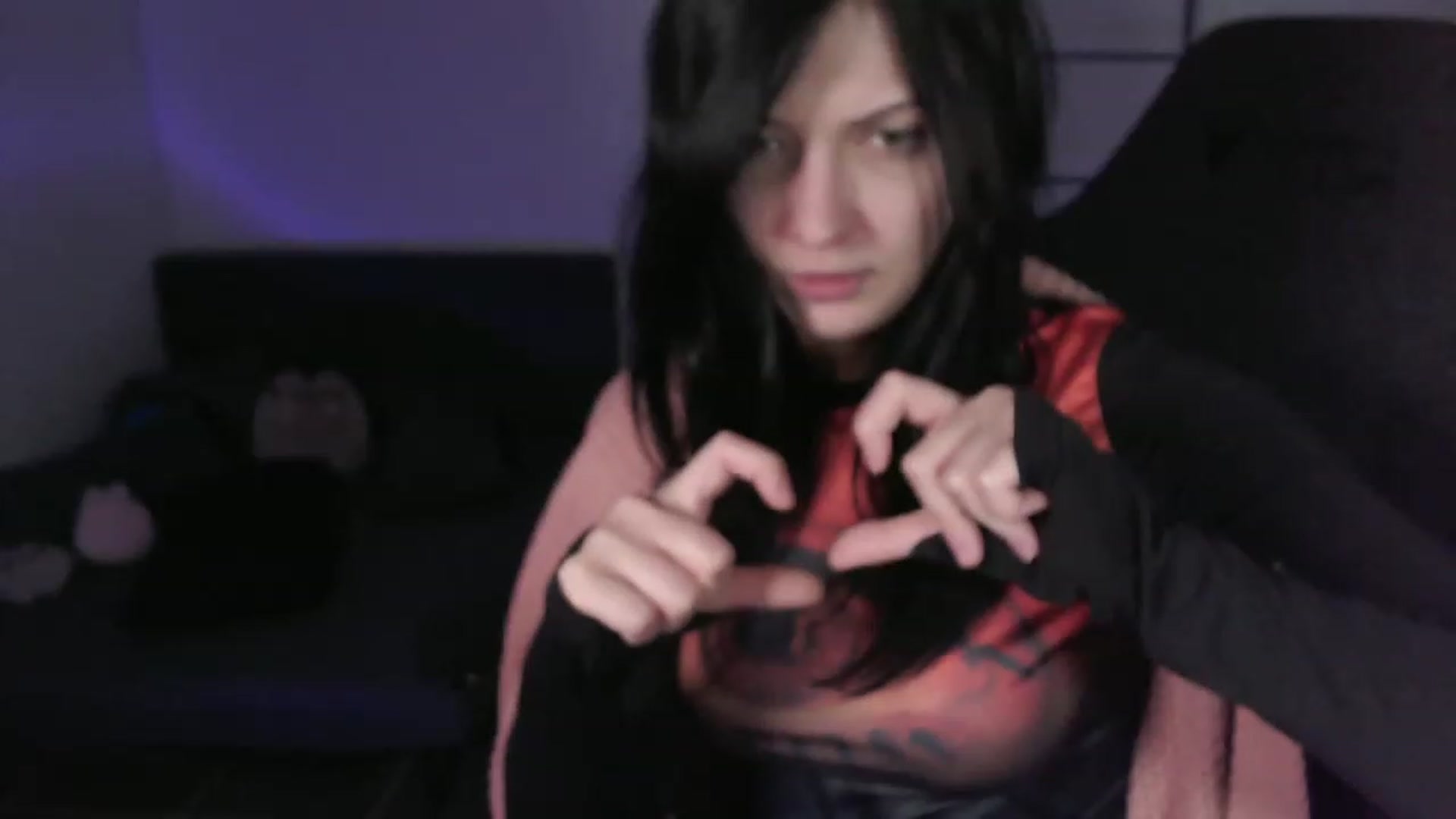 Gallery image thumbnail from RoomToAvoid's myfreecams stream on, 01/18/2024, 04:20 image 11 of 20