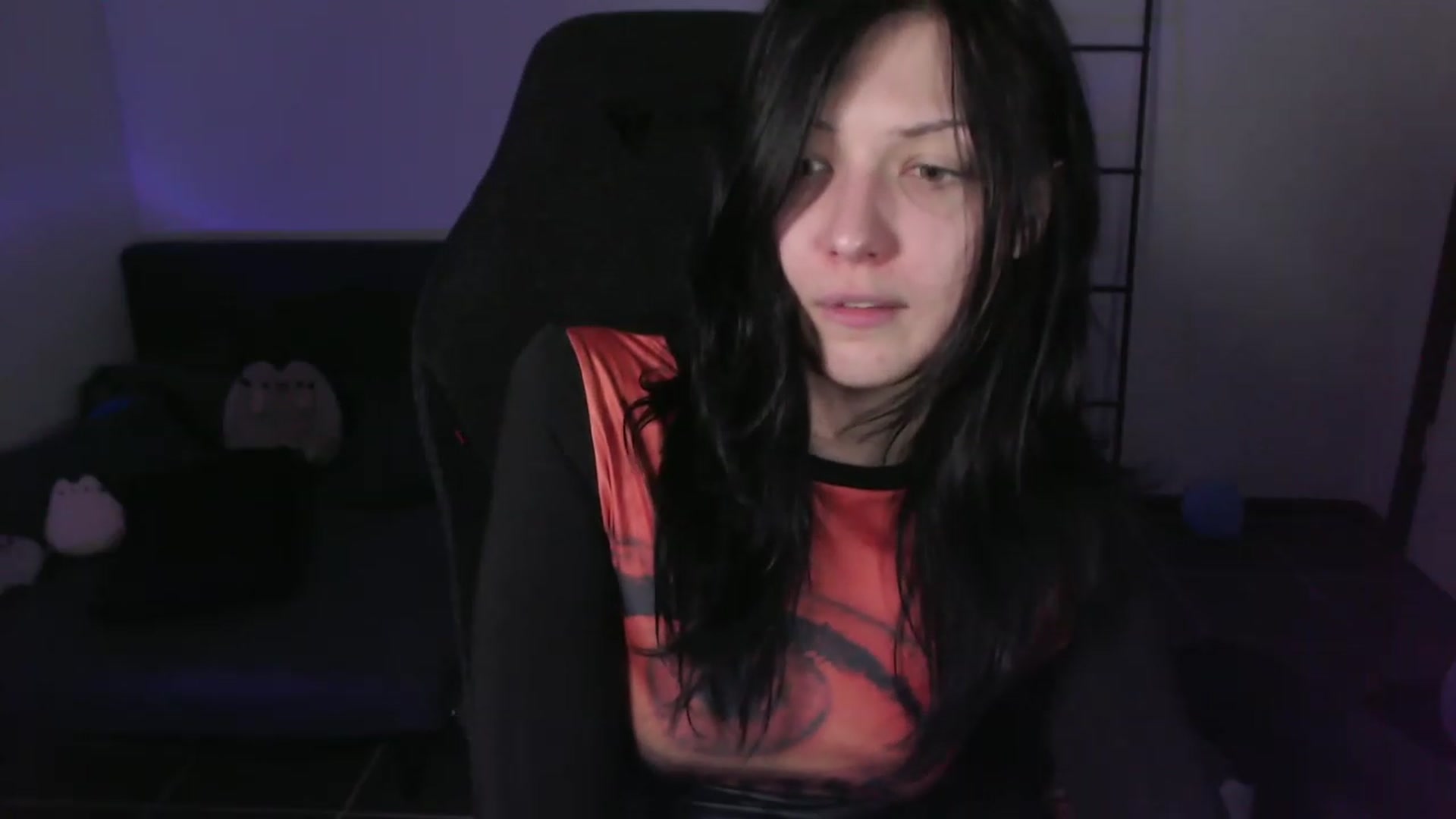 Gallery image thumbnail from RoomToAvoid's myfreecams stream on, 01/18/2024, 06:51 image 14 of 20