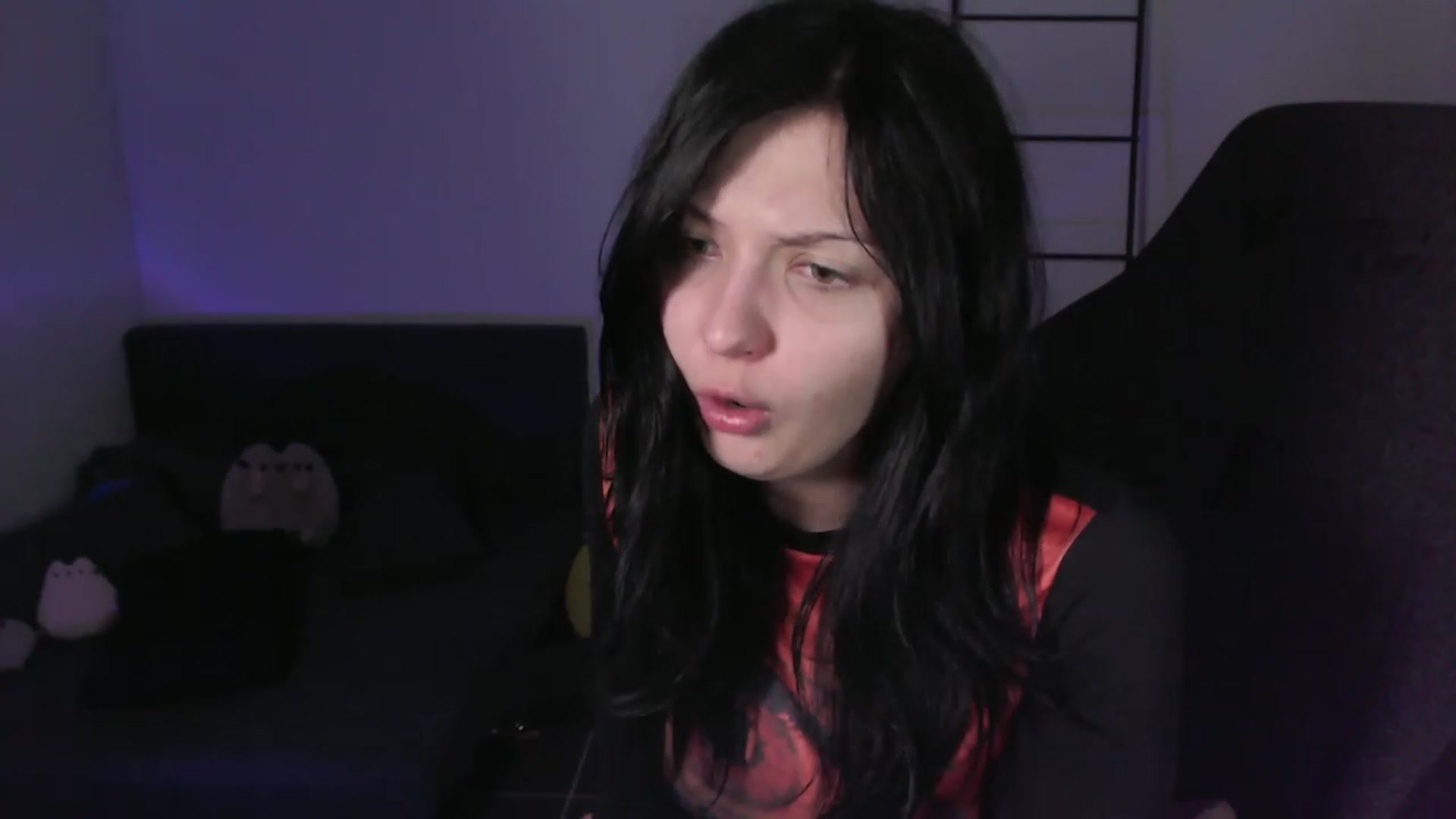 Gallery image thumbnail from RoomToAvoid's myfreecams stream on, 01/18/2024, 06:51 image 7 of 20