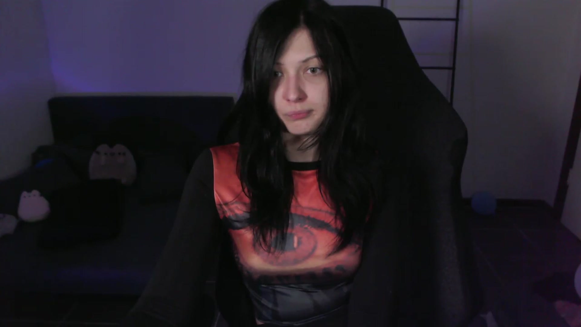 Gallery image thumbnail from RoomToAvoid's myfreecams stream on, 01/18/2024, 06:51 image 17 of 20