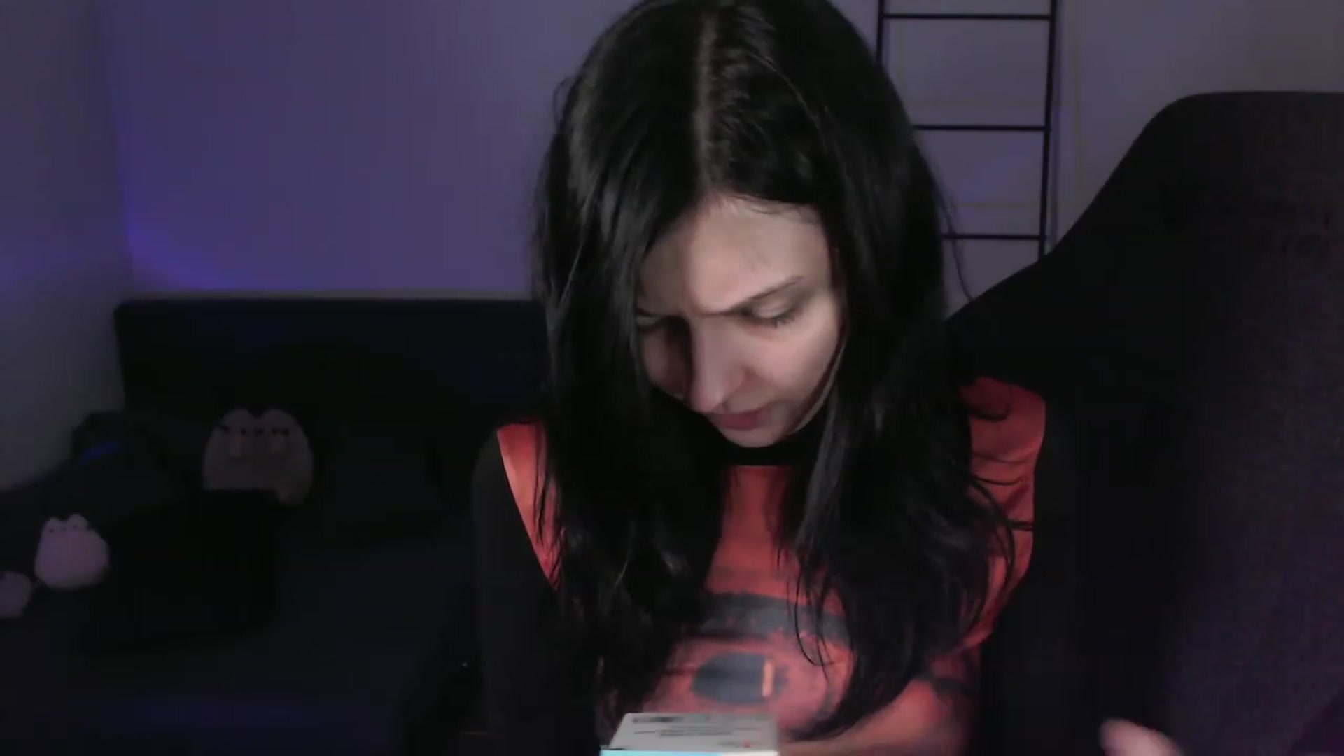 Gallery image thumbnail from RoomToAvoid's myfreecams stream on, 01/18/2024, 06:51 image 2 of 20