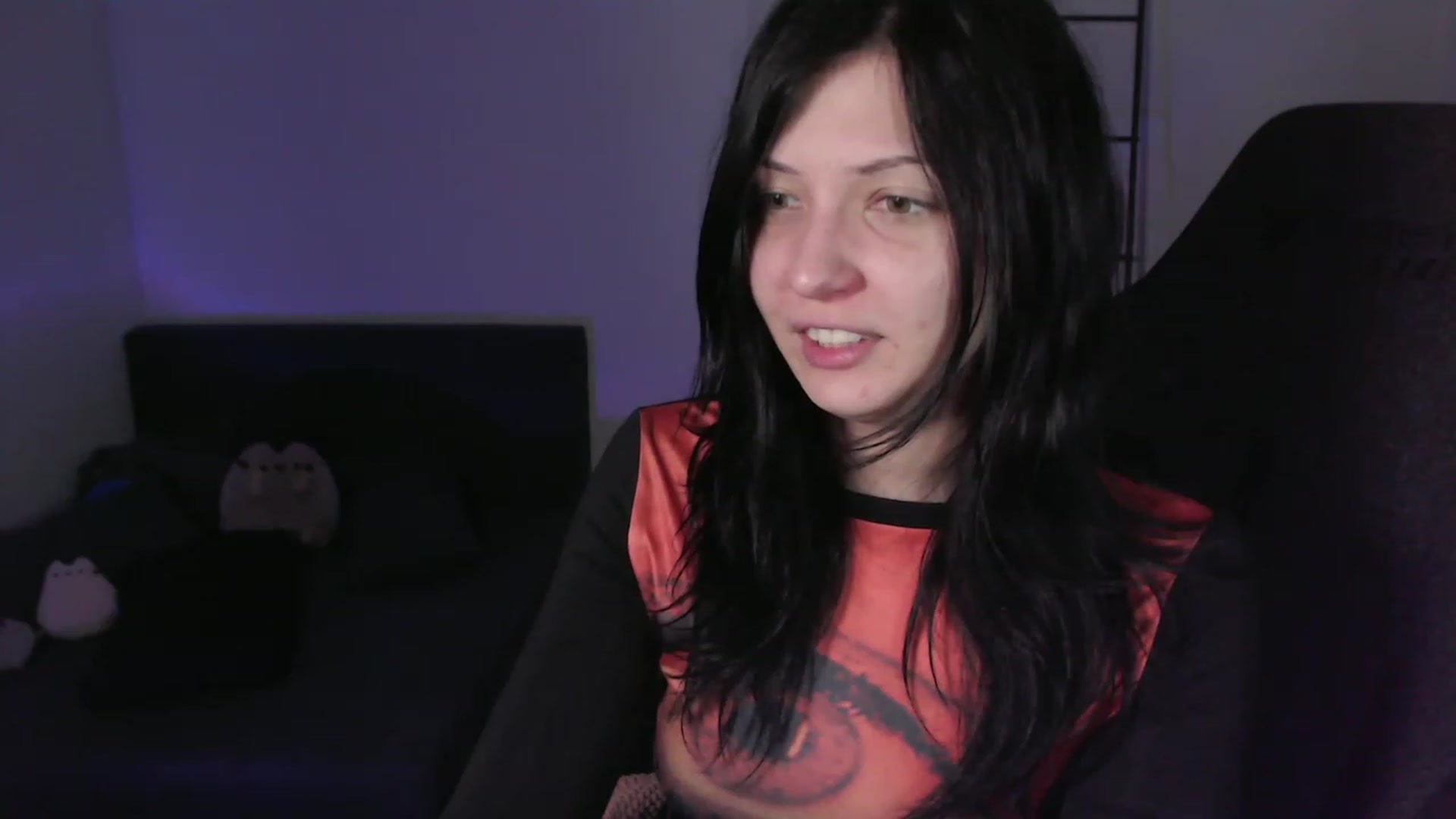 Gallery image thumbnail from RoomToAvoid's myfreecams stream on, 01/18/2024, 06:51 image 9 of 20