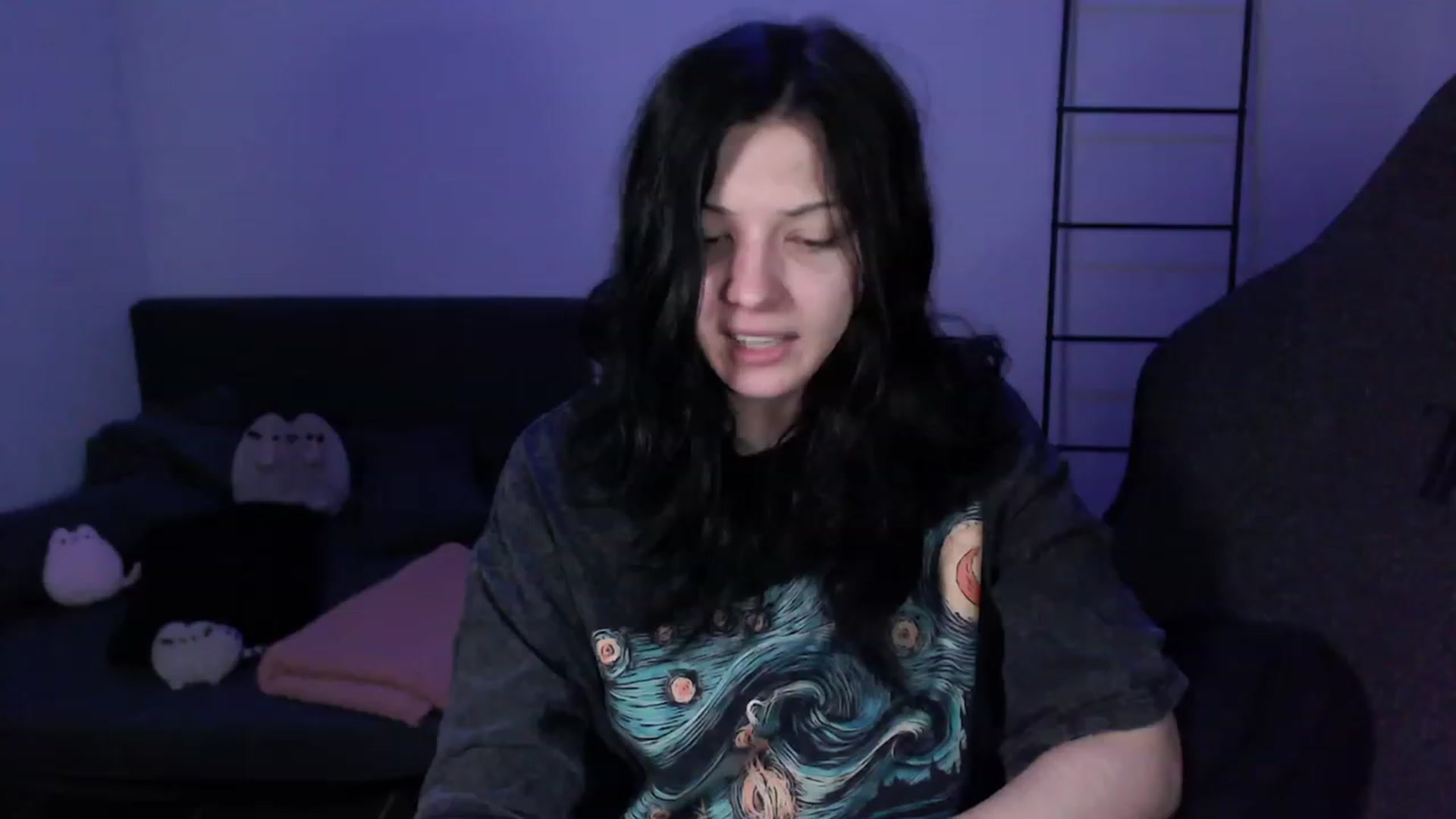 Gallery image thumbnail from RoomToAvoid's myfreecams stream on, 01/21/2024, 03:40 image 16 of 20