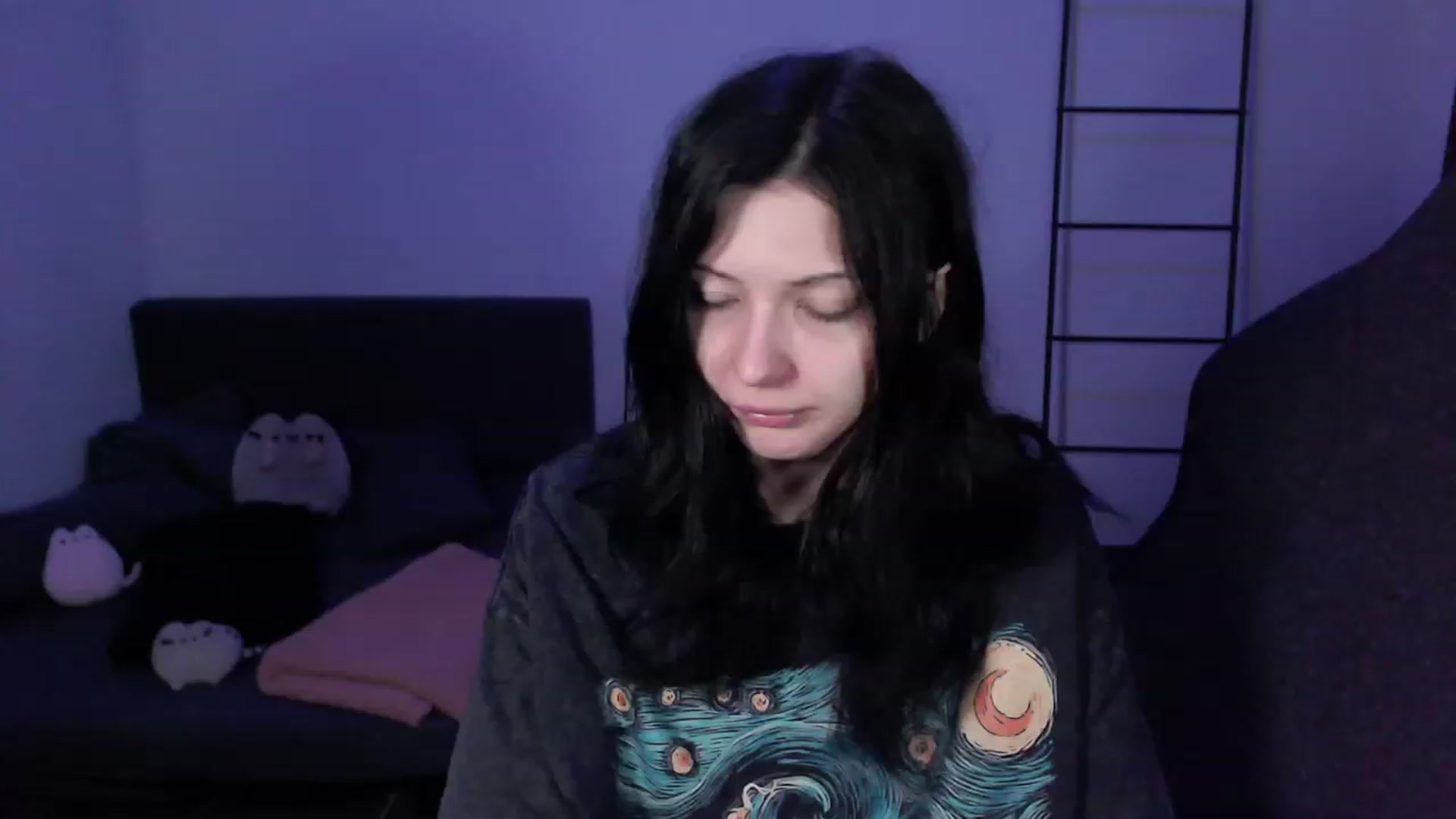 Gallery image thumbnail from RoomToAvoid's myfreecams stream on, 01/21/2024, 03:40 image 17 of 20