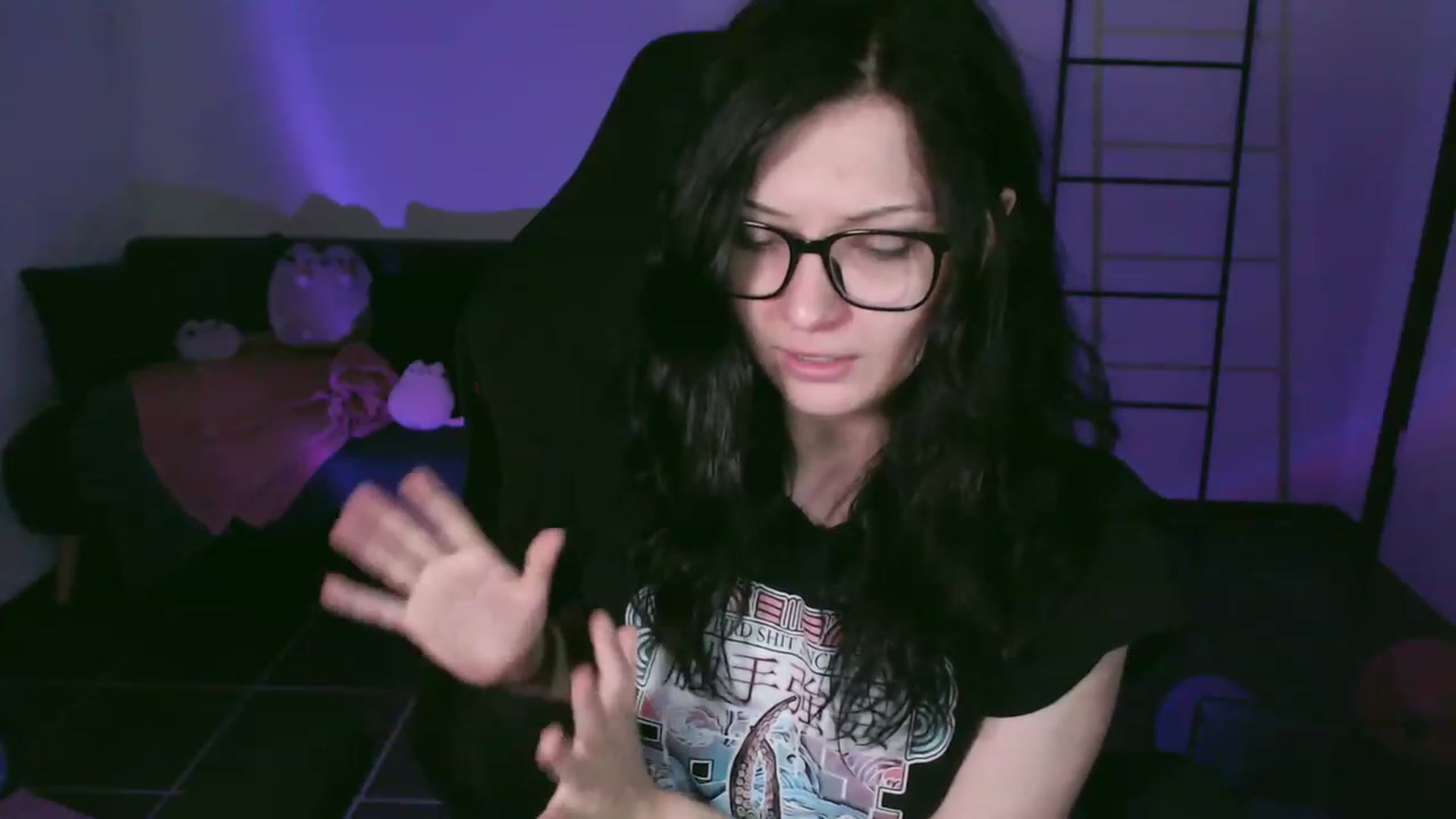 Gallery image thumbnail from RoomToAvoid's myfreecams stream on, 01/23/2024, 03:57 image 9 of 20