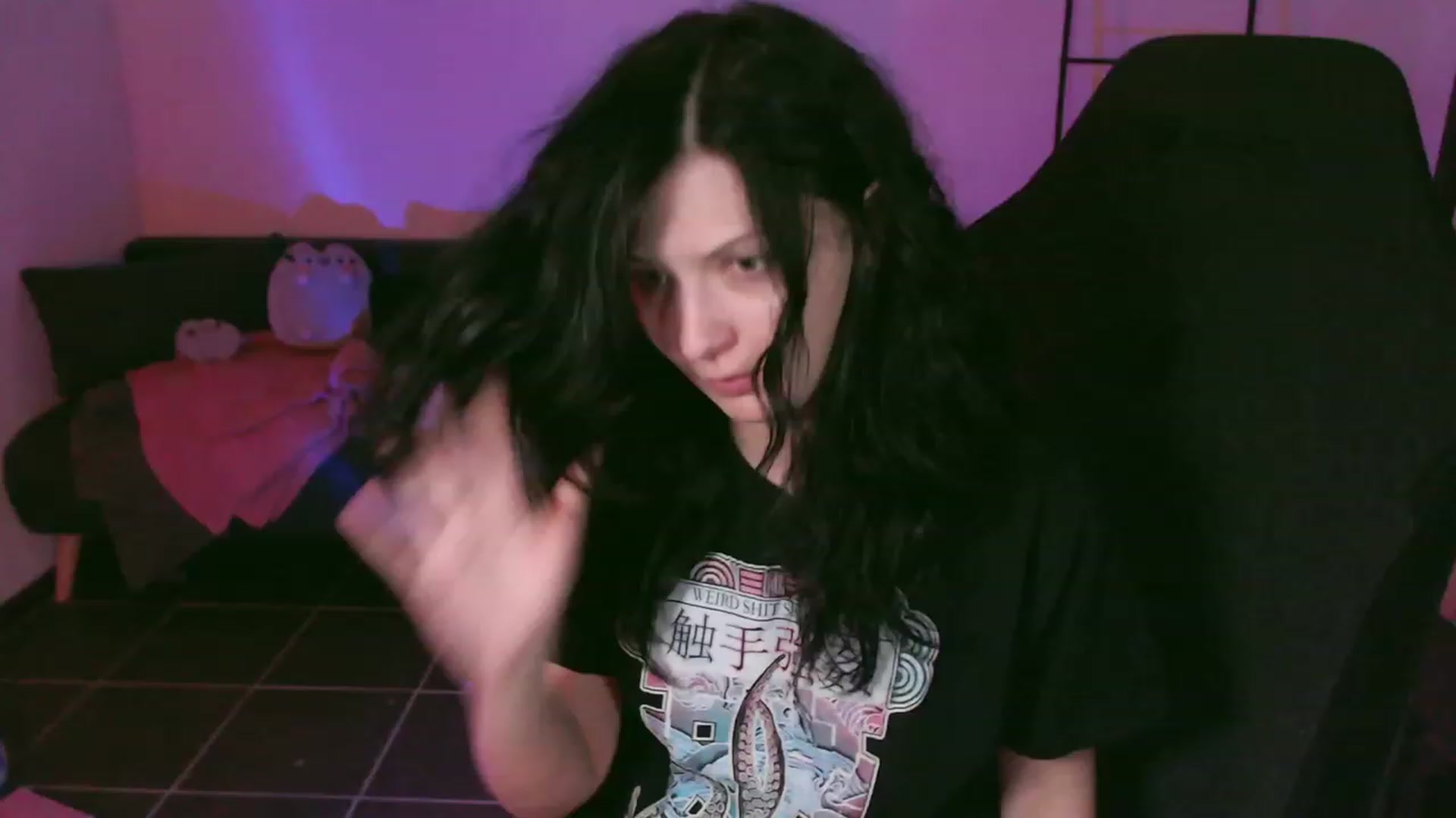 Gallery image thumbnail from RoomToAvoid's myfreecams stream on, 01/23/2024, 03:57 image 3 of 20