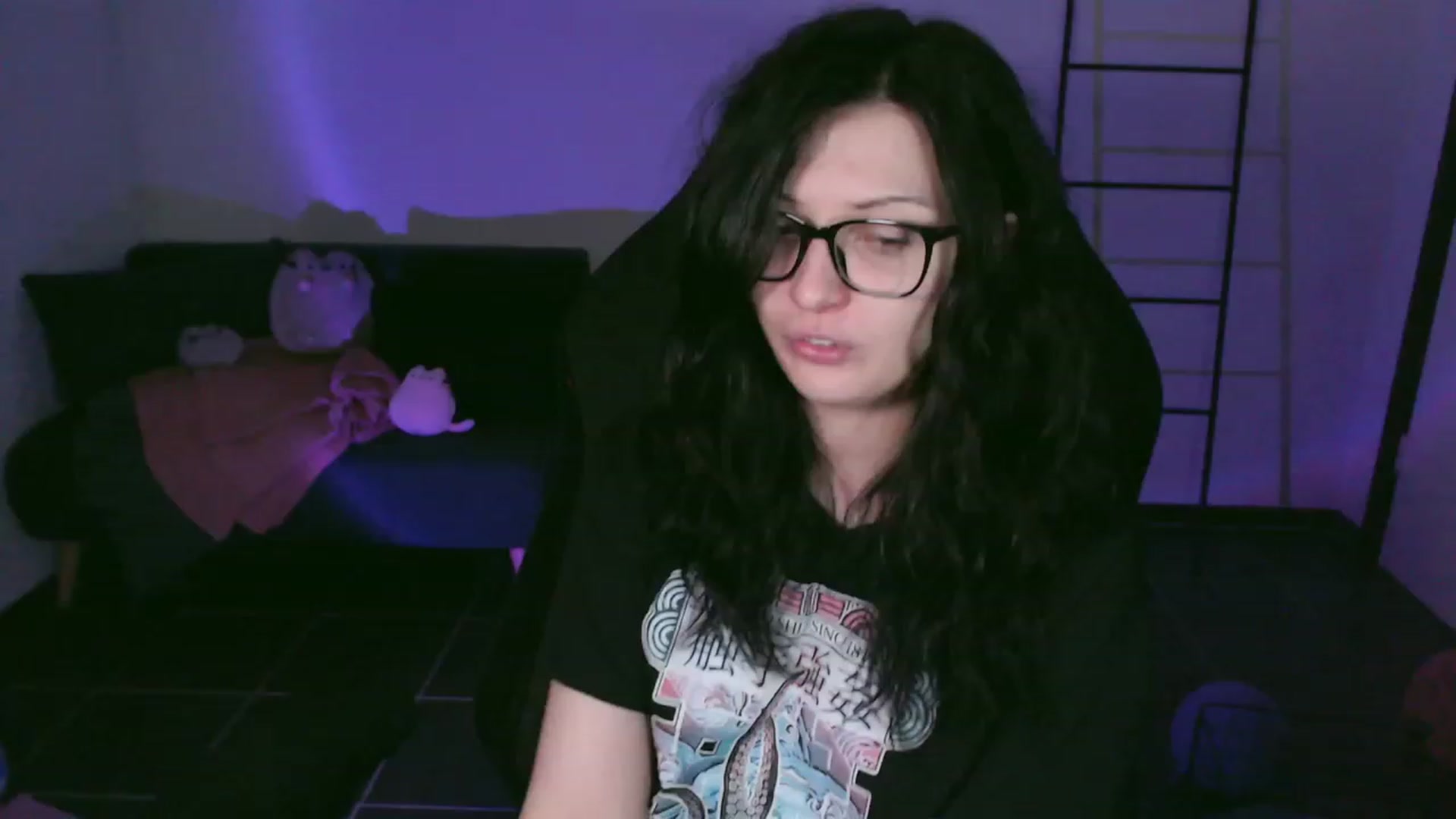 Gallery image thumbnail from RoomToAvoid's myfreecams stream on, 01/23/2024, 03:57 image 18 of 20