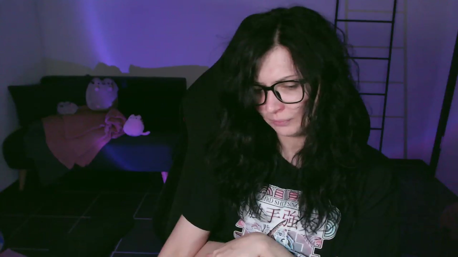 Gallery image thumbnail from RoomToAvoid's myfreecams stream on, 01/23/2024, 03:57 image 14 of 20