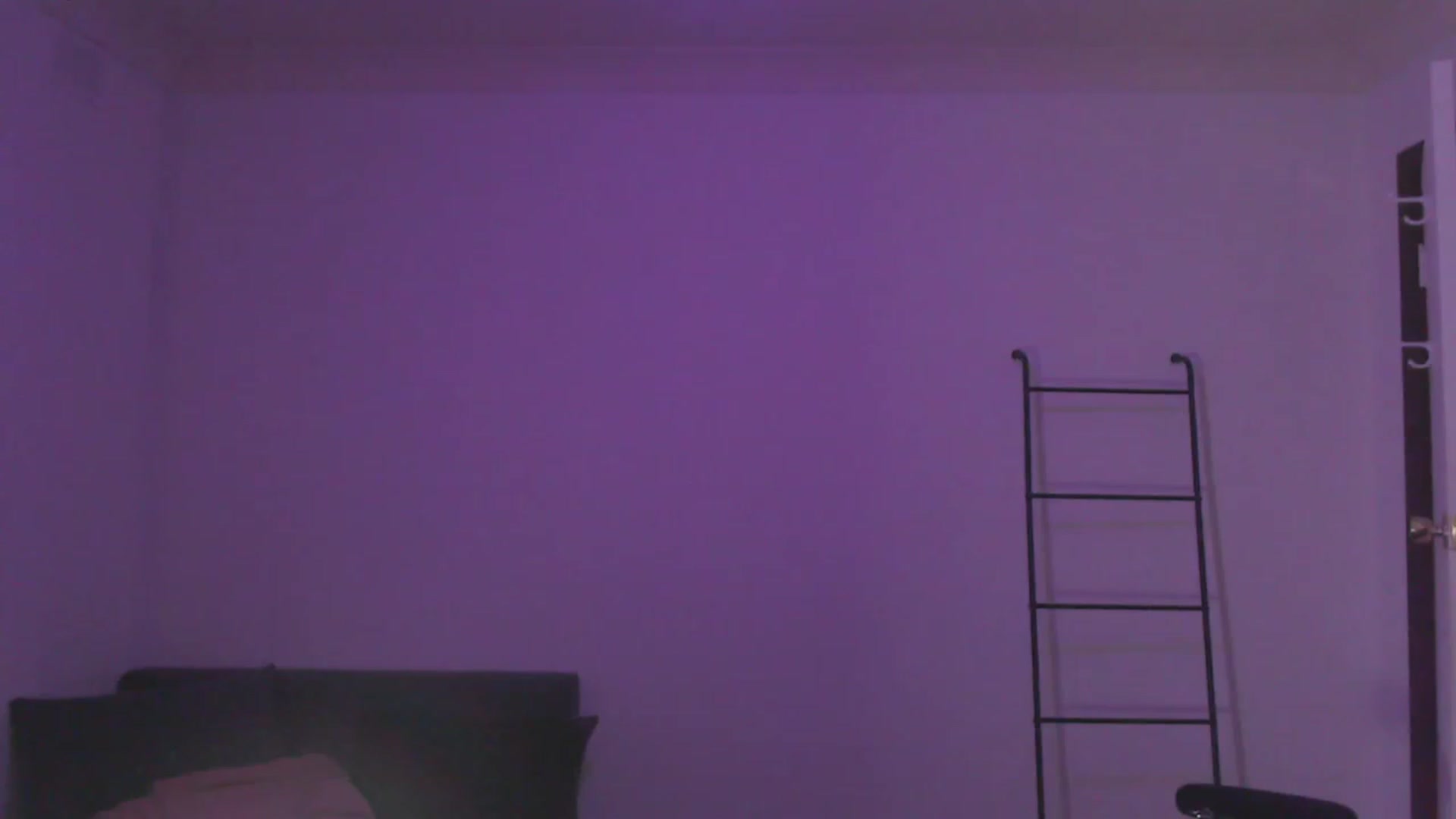 Gallery image thumbnail from RoomToAvoid's myfreecams stream on, 01/25/2024, 01:07 image 4 of 20