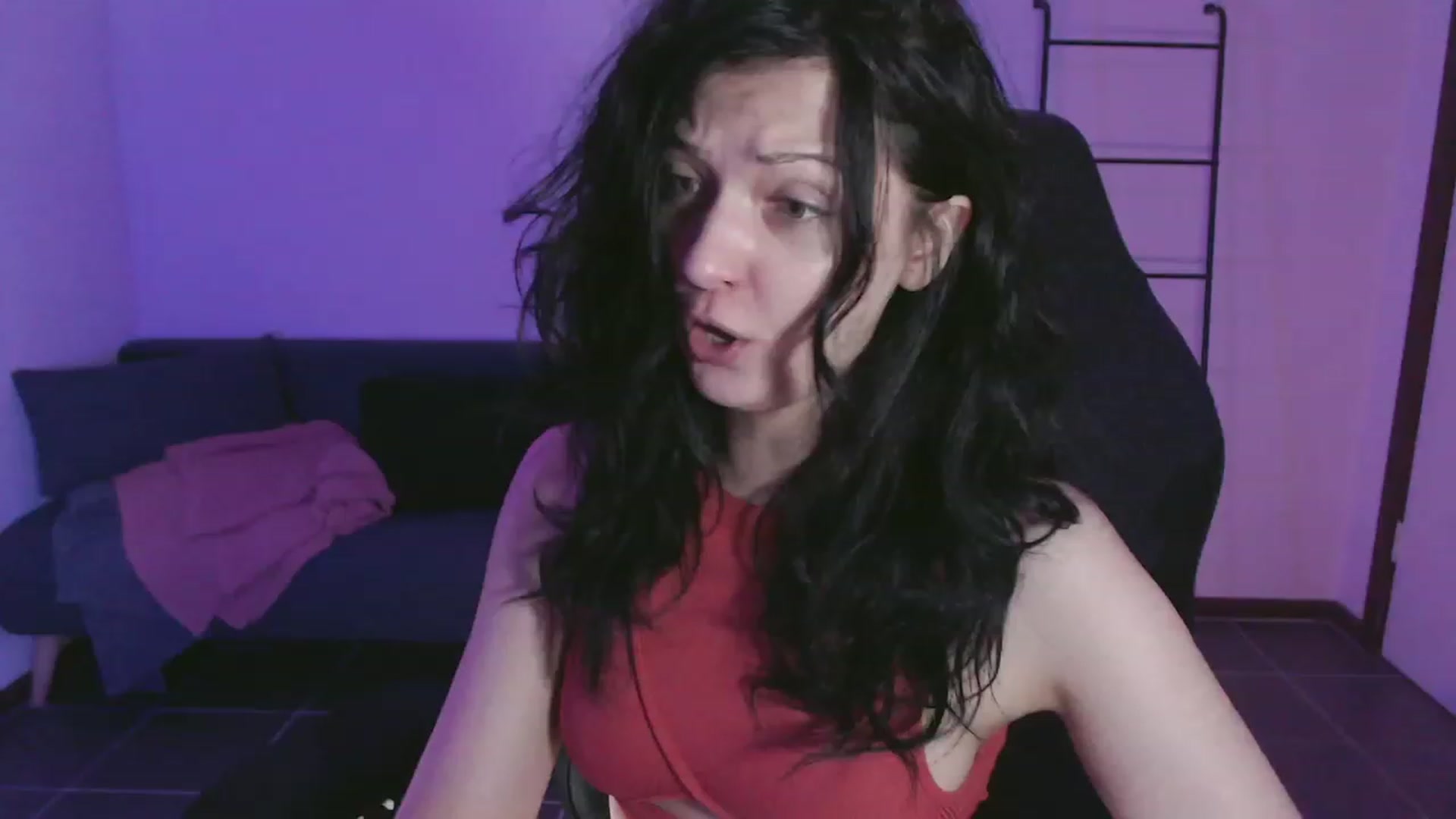 Gallery image thumbnail from RoomToAvoid's myfreecams stream on, 01/25/2024, 01:07 image 16 of 20