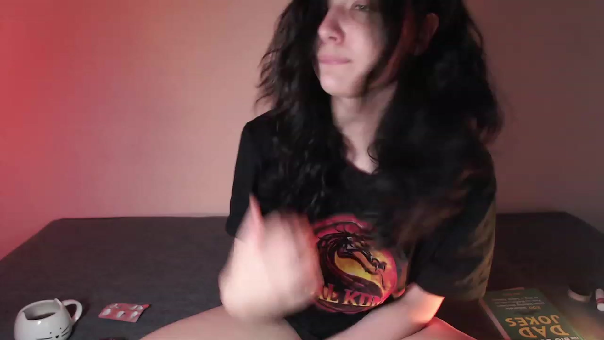 Gallery image thumbnail from RoomToAvoid's myfreecams stream on, 02/04/2024, 03:52 image 15 of 20