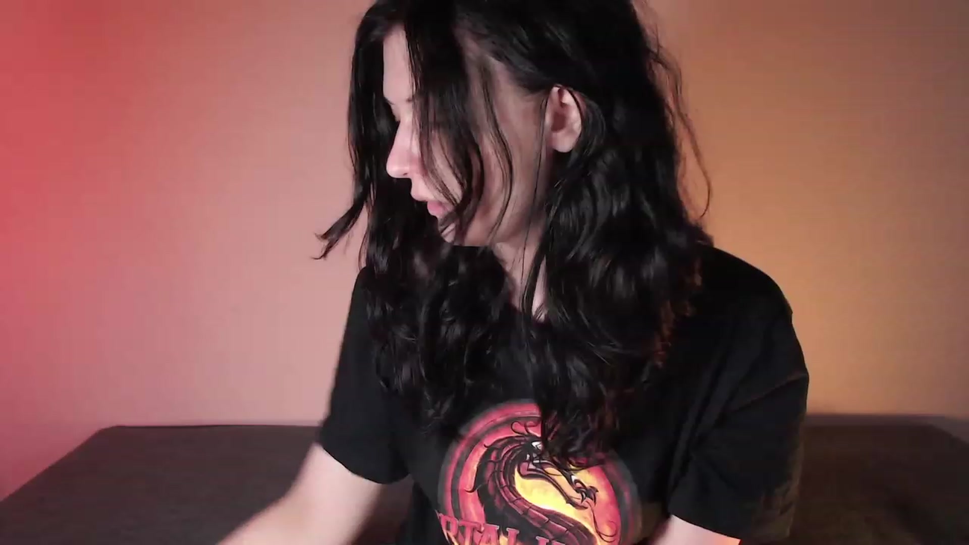 Gallery image thumbnail from RoomToAvoid's myfreecams stream on, 02/04/2024, 03:52 image 13 of 20