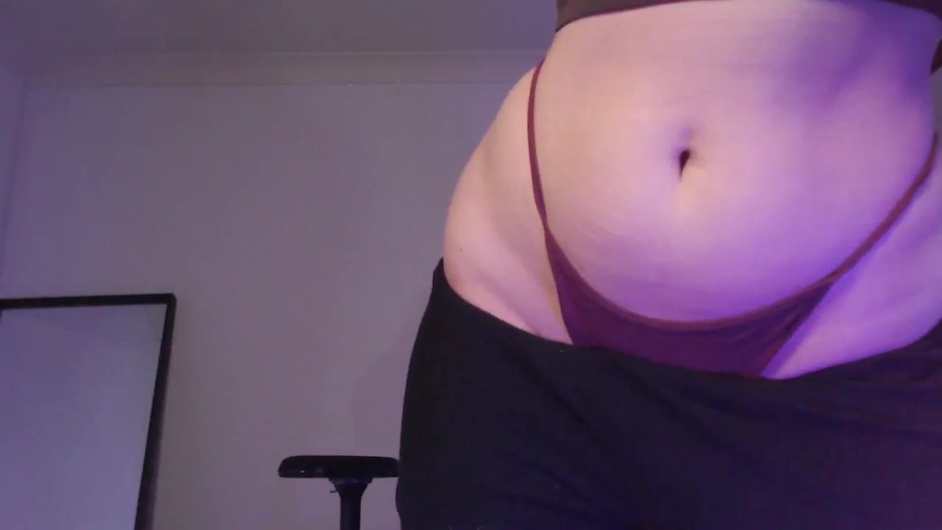 Gallery image thumbnail from RoomToAvoid's myfreecams stream on, 02/11/2024, 02:08 image 18 of 20