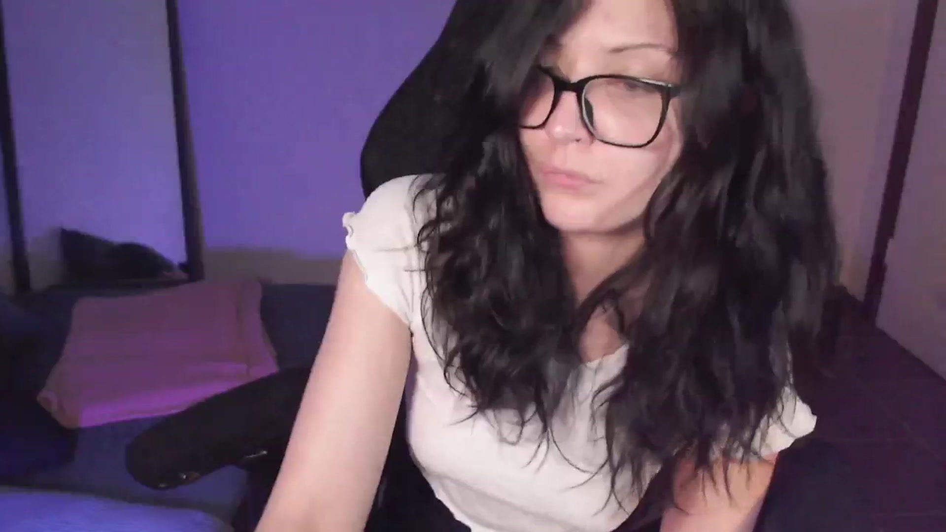 Gallery image thumbnail from RoomToAvoid's myfreecams stream on, 02/12/2024, 05:34 image 8 of 20