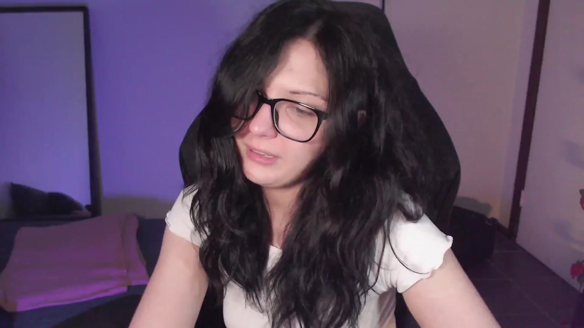 Gallery image thumbnail from RoomToAvoid's myfreecams stream on, 02/12/2024, 05:34 image 11 of 20