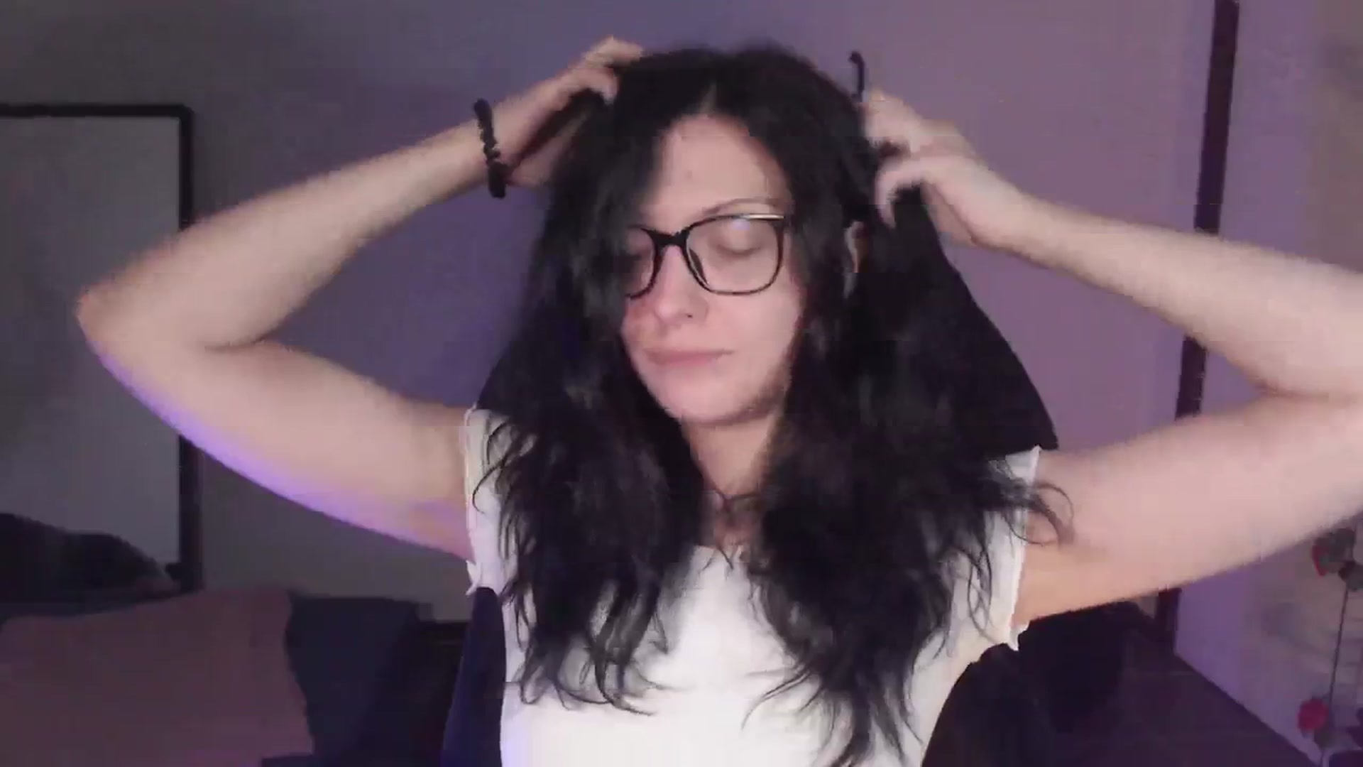 Gallery image thumbnail from RoomToAvoid's myfreecams stream on, 02/12/2024, 05:34 image 5 of 20